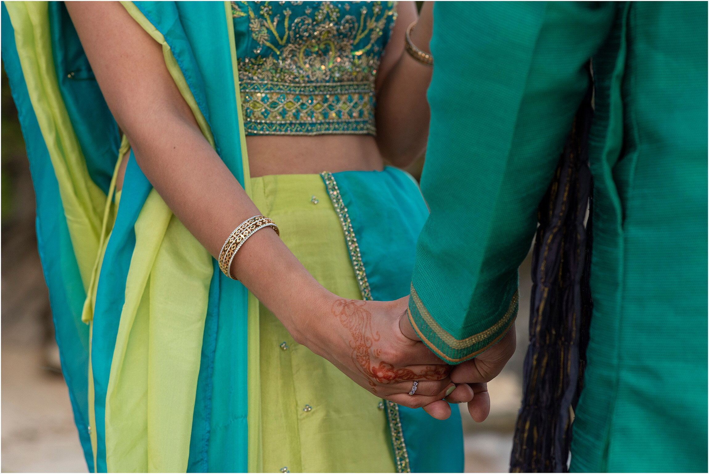 Hindu Wedding Bermuda_©FianderFoto_Jobsons Cove Elopement_014.jpg