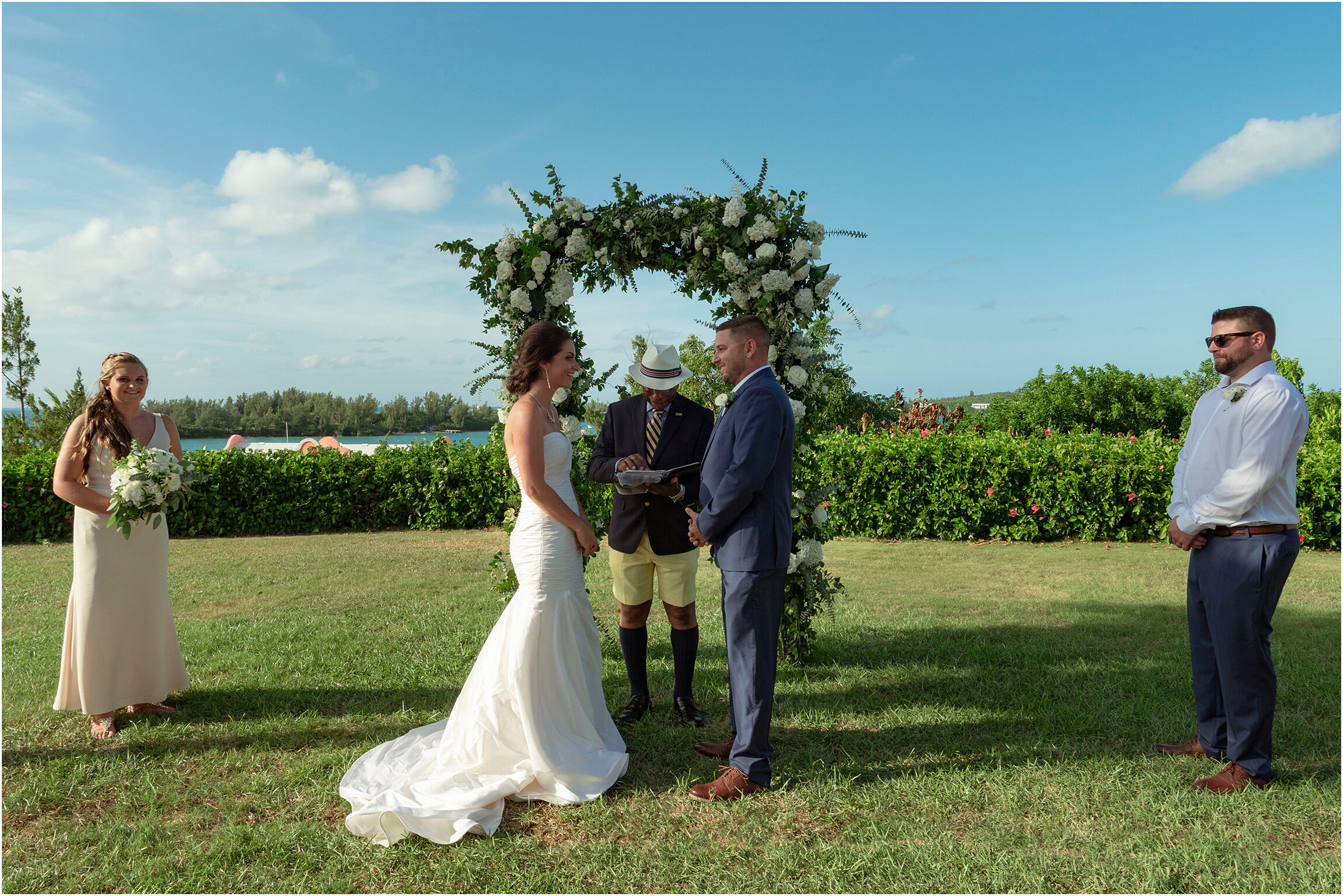 Grotto Bay Wedding Photographer Bermuda_©FianderFoto_028.jpg
