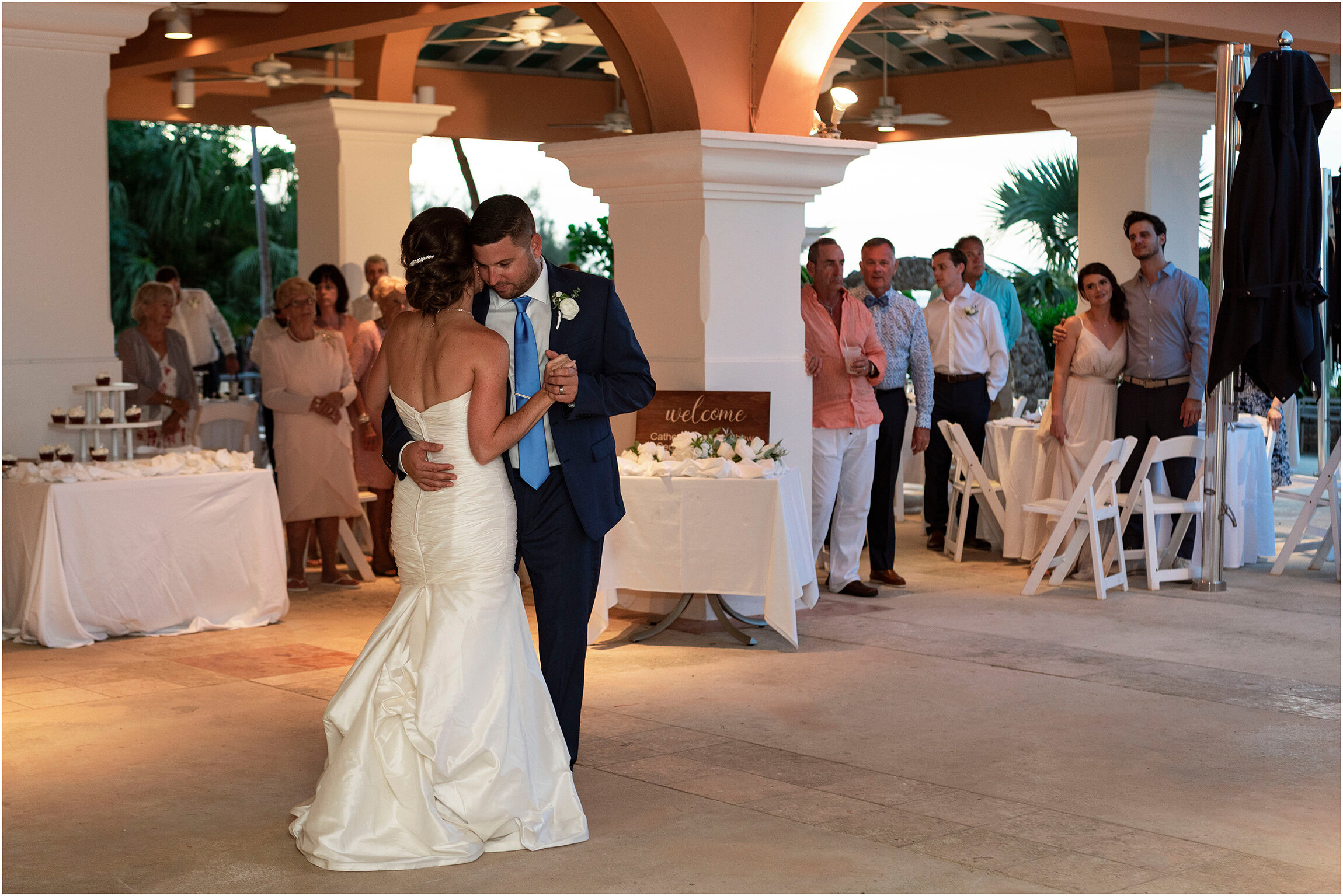 Grotto Bay Wedding Photographer Bermuda_©FianderFoto_055.jpg