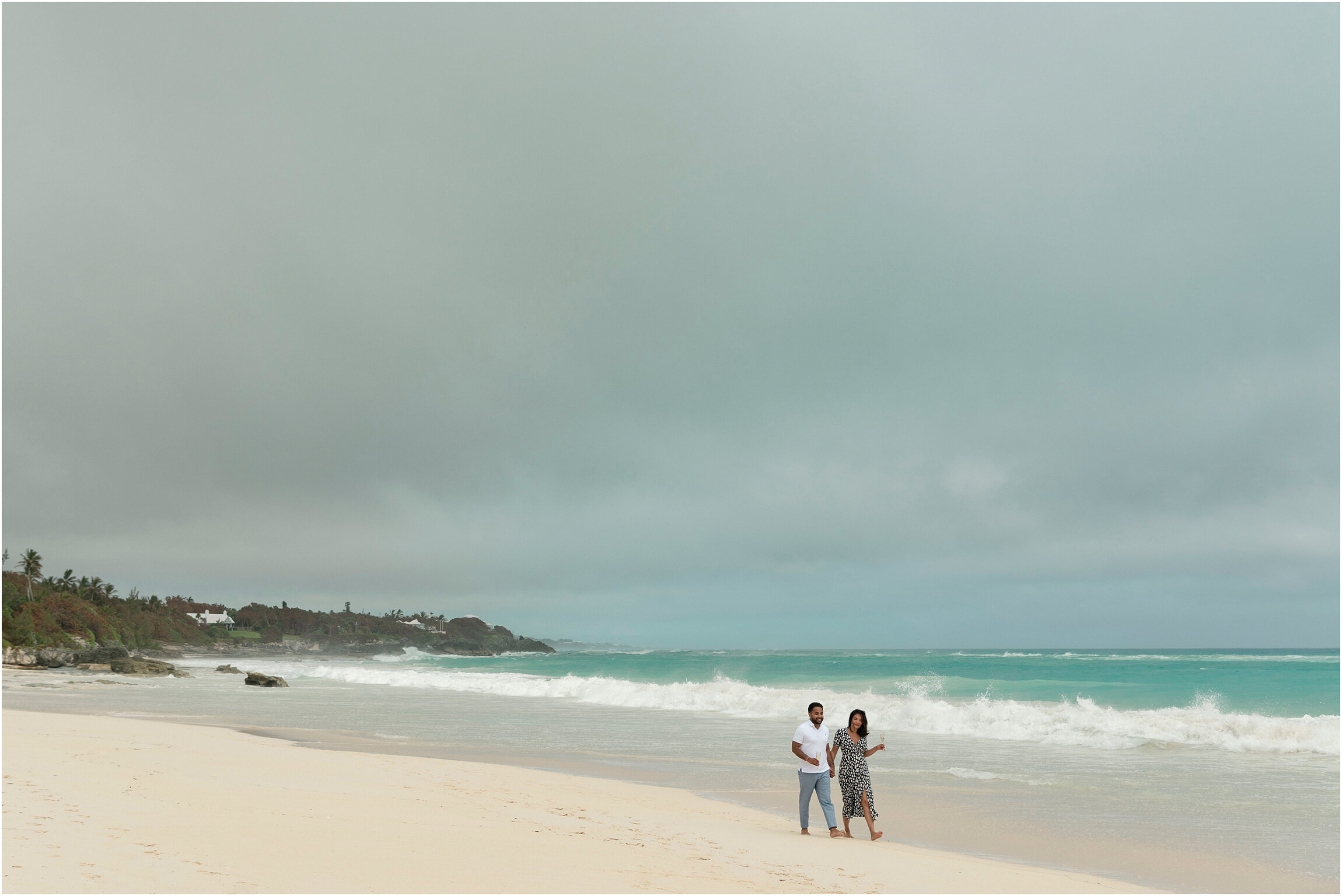 Grape Bay Beach Bermuda_Proposal Photographer_©FianderFoto_036.jpg