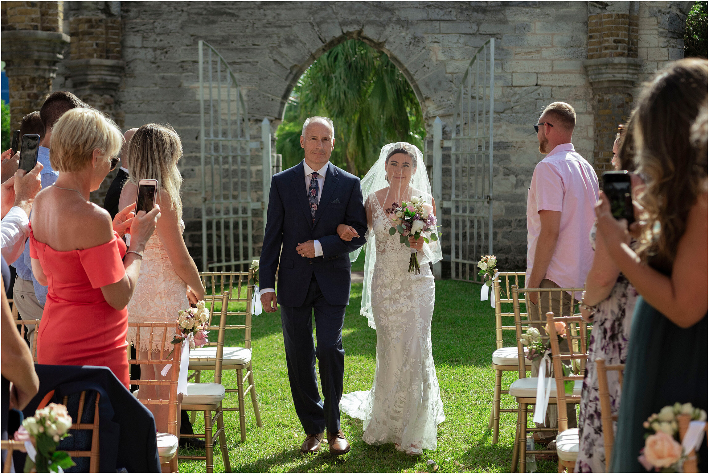 Bermuda Wedding Photographer_Grotto Bay Resort_C and S_©FianderFoto_016.jpg