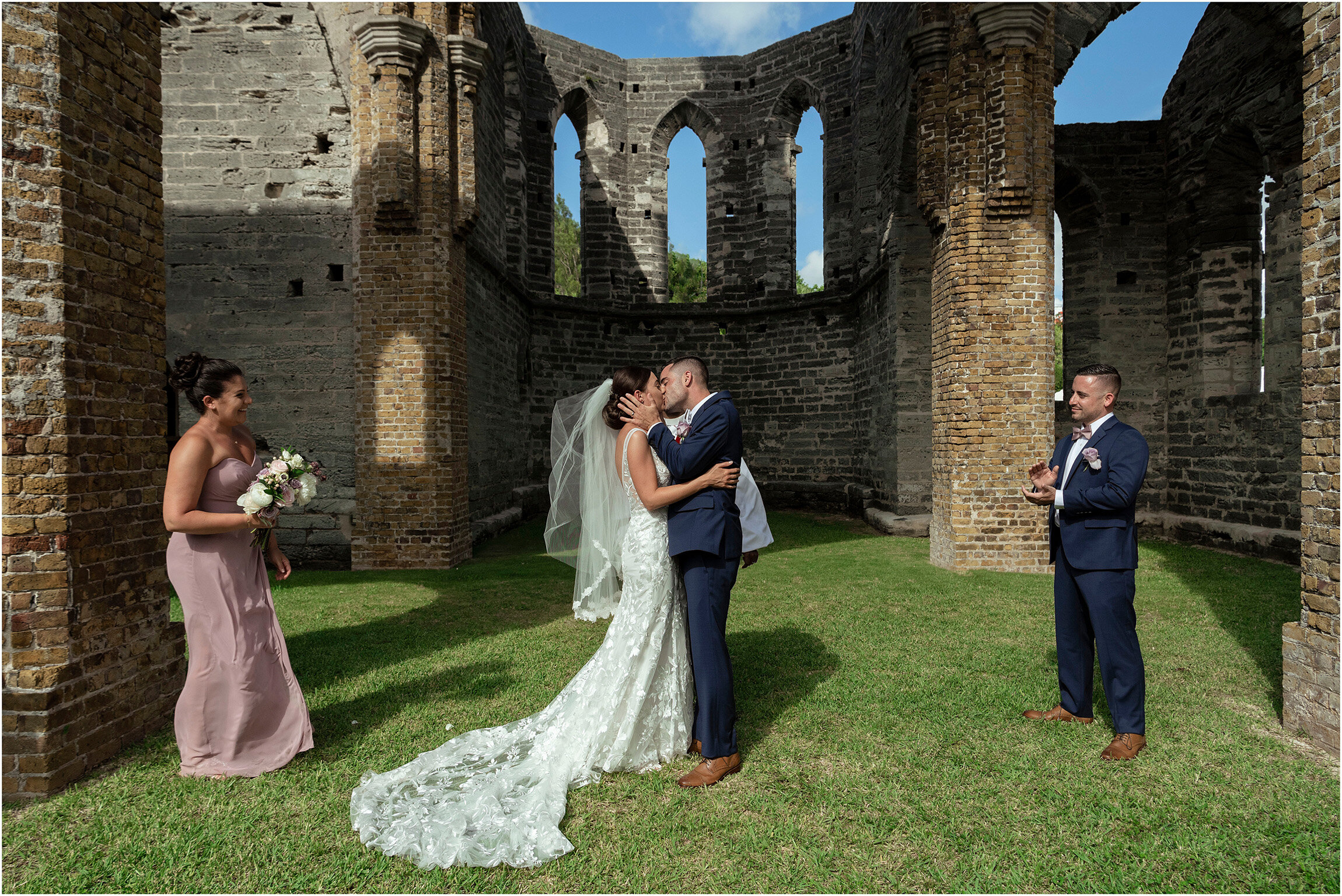 Bermuda Wedding Photographer_Grotto Bay Resort_C and S_©FianderFoto_021.jpg