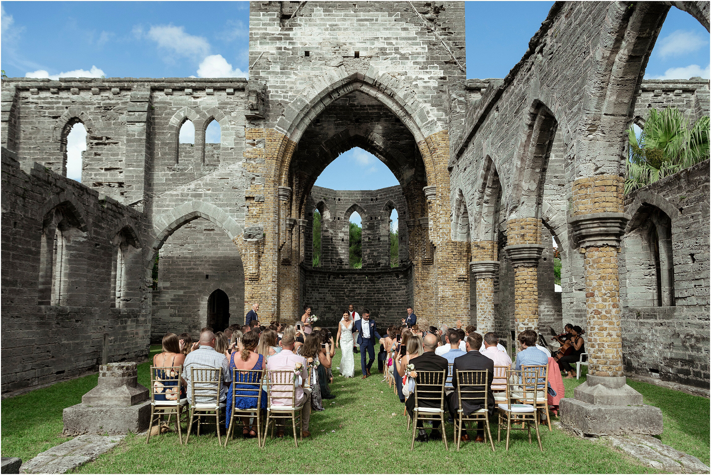 Bermuda Wedding Photographer_Grotto Bay Resort_C and S_©FianderFoto_024.jpg