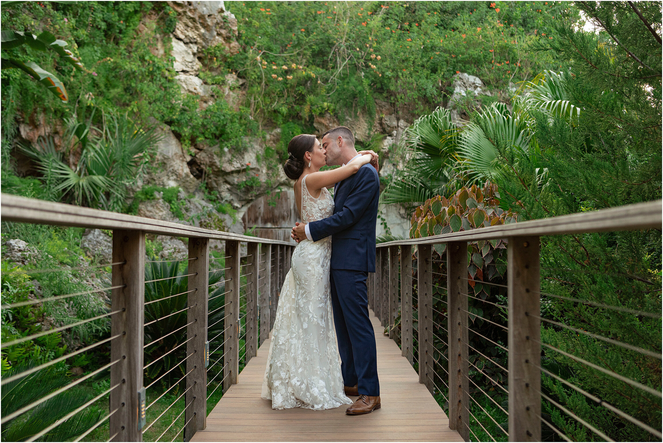 Bermuda Wedding Photographer_Grotto Bay Resort_C and S_©FianderFoto_045.jpg
