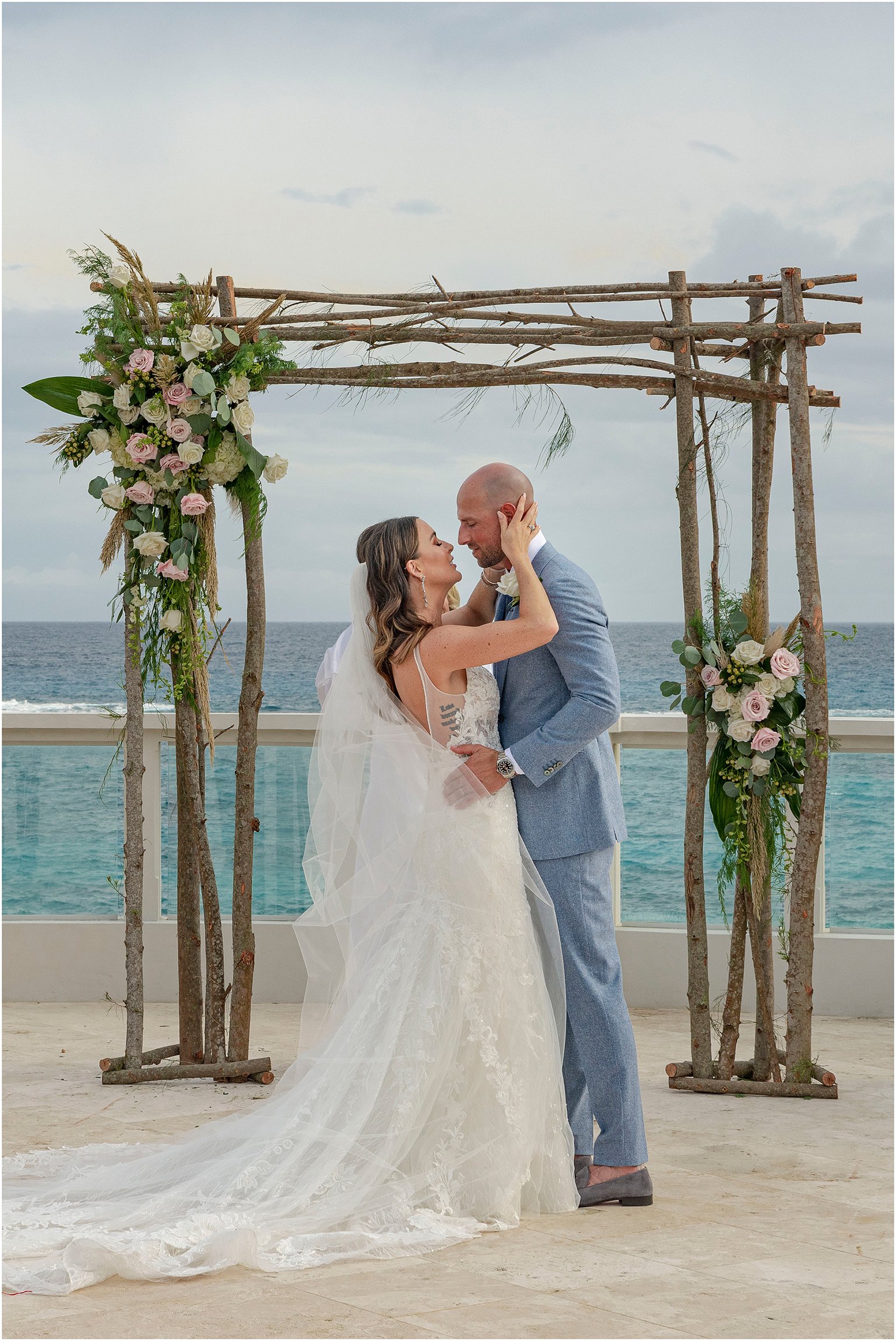 The Loren Bermuda Wedding Photographer_©FianderFoto_CM_091.jpg
