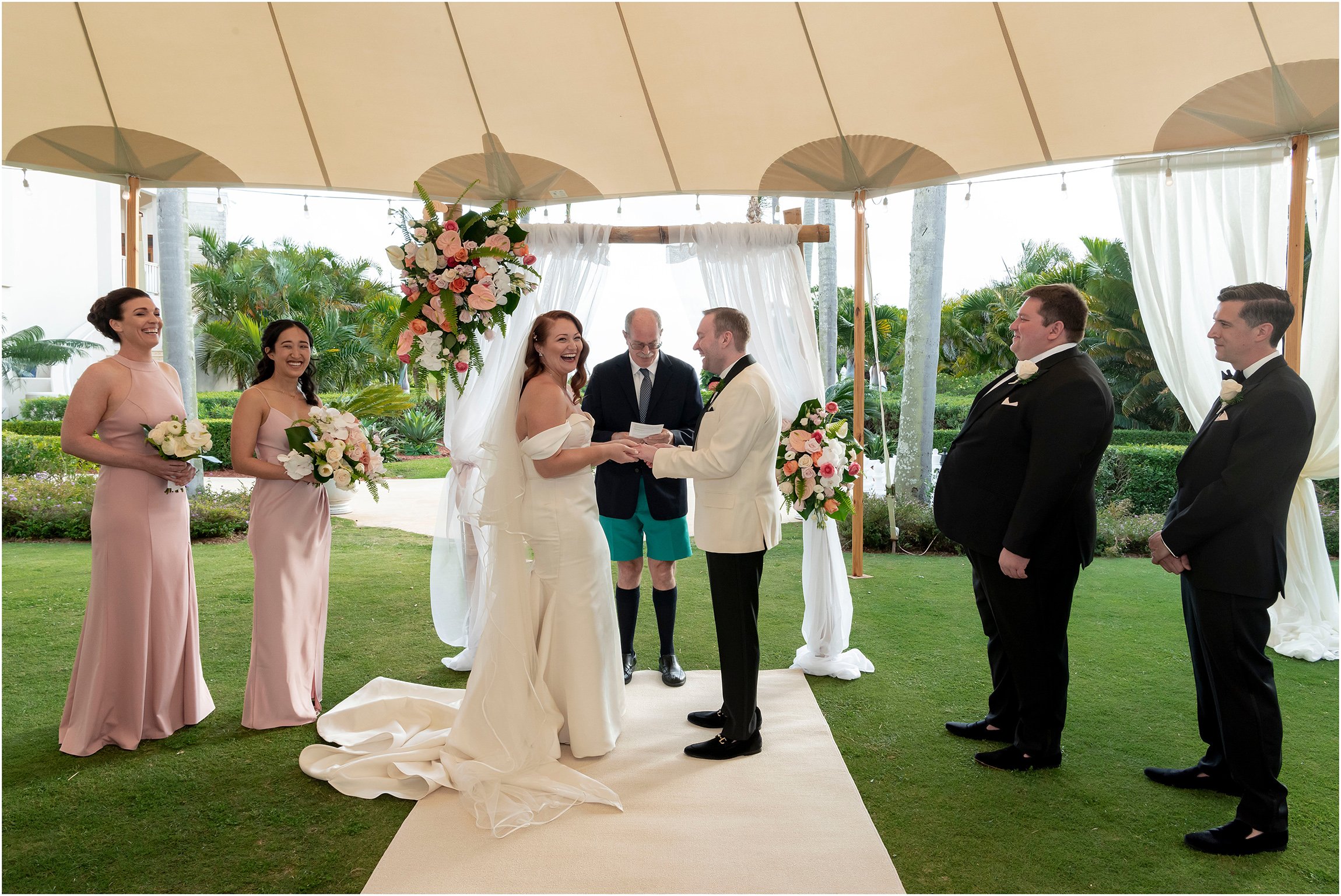 Rosewood Bermuda Wedding Photographer_©FianderFoto_056.jpg