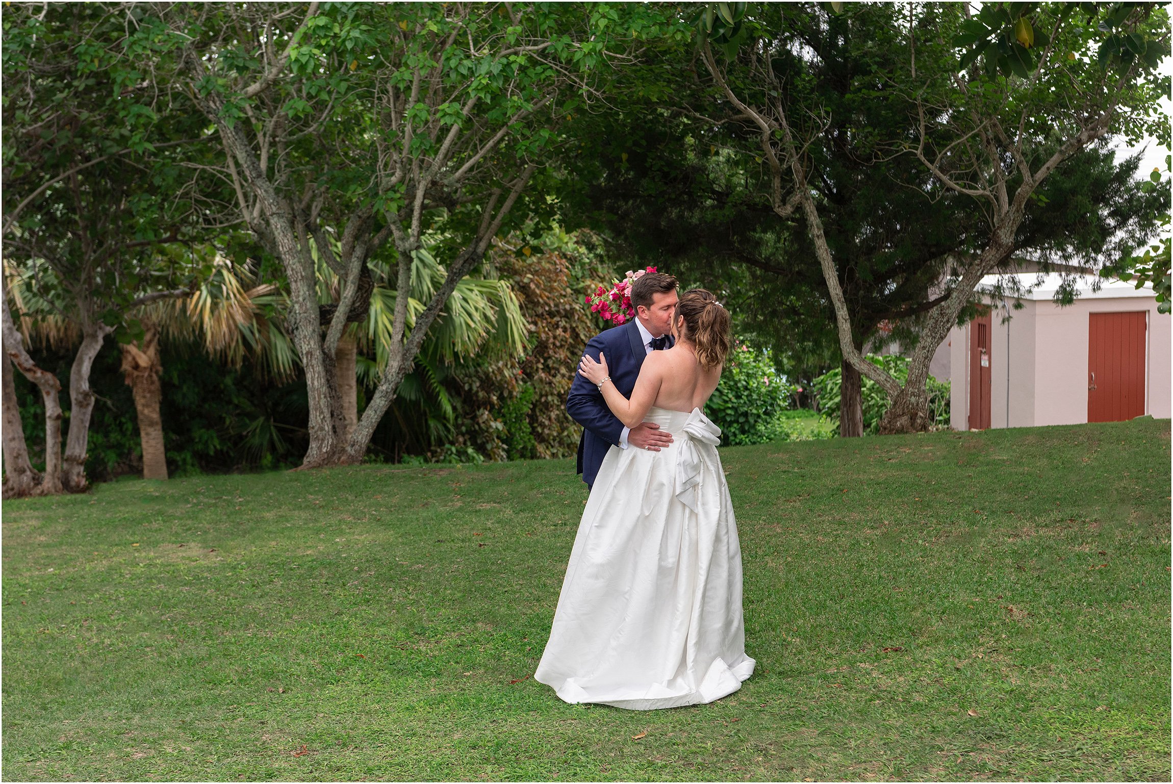 Coral Beach Bermuda Wedding_©FianderFoto_043.jpg