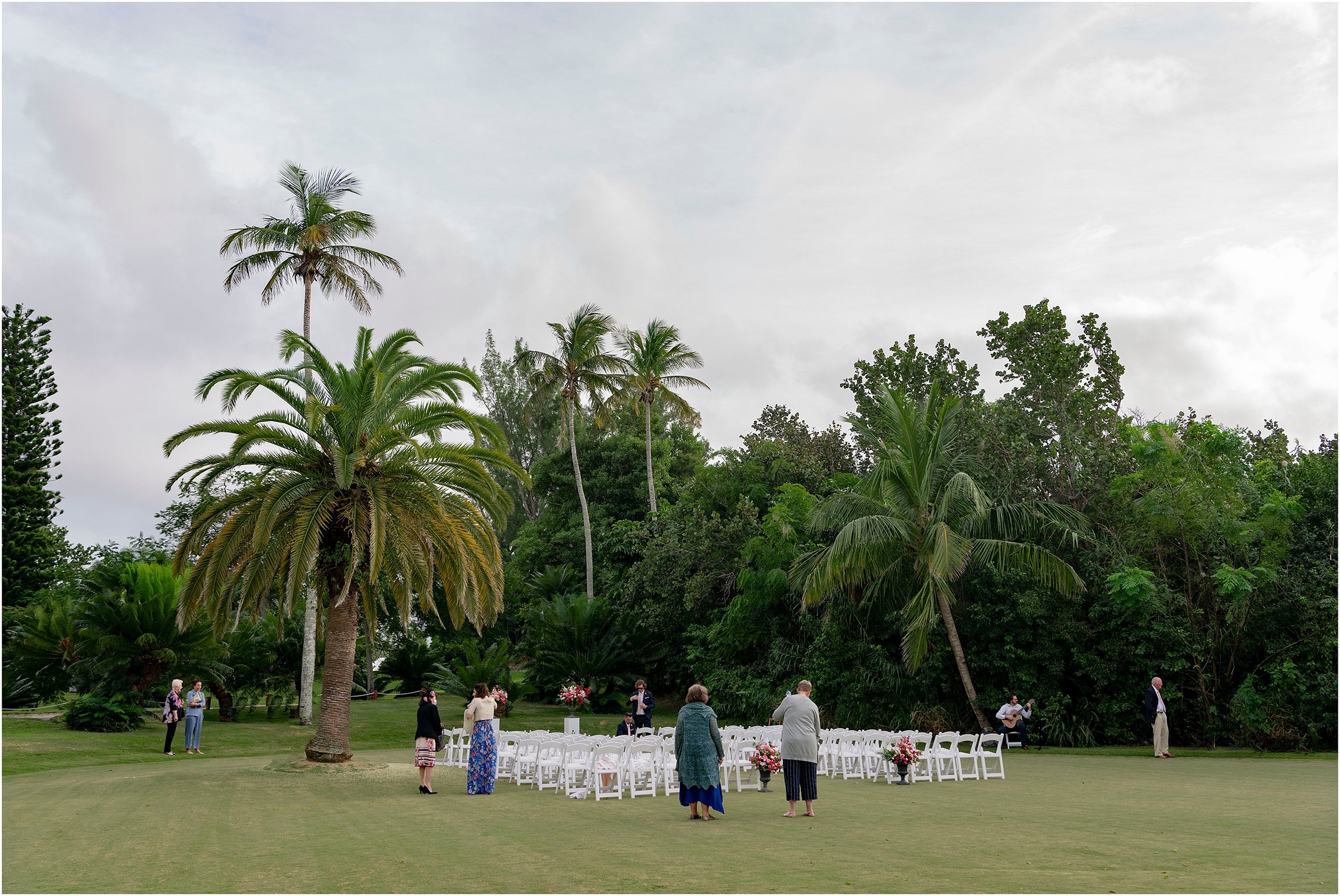 Coral Beach Bermuda Wedding_©FianderFoto_059.jpg