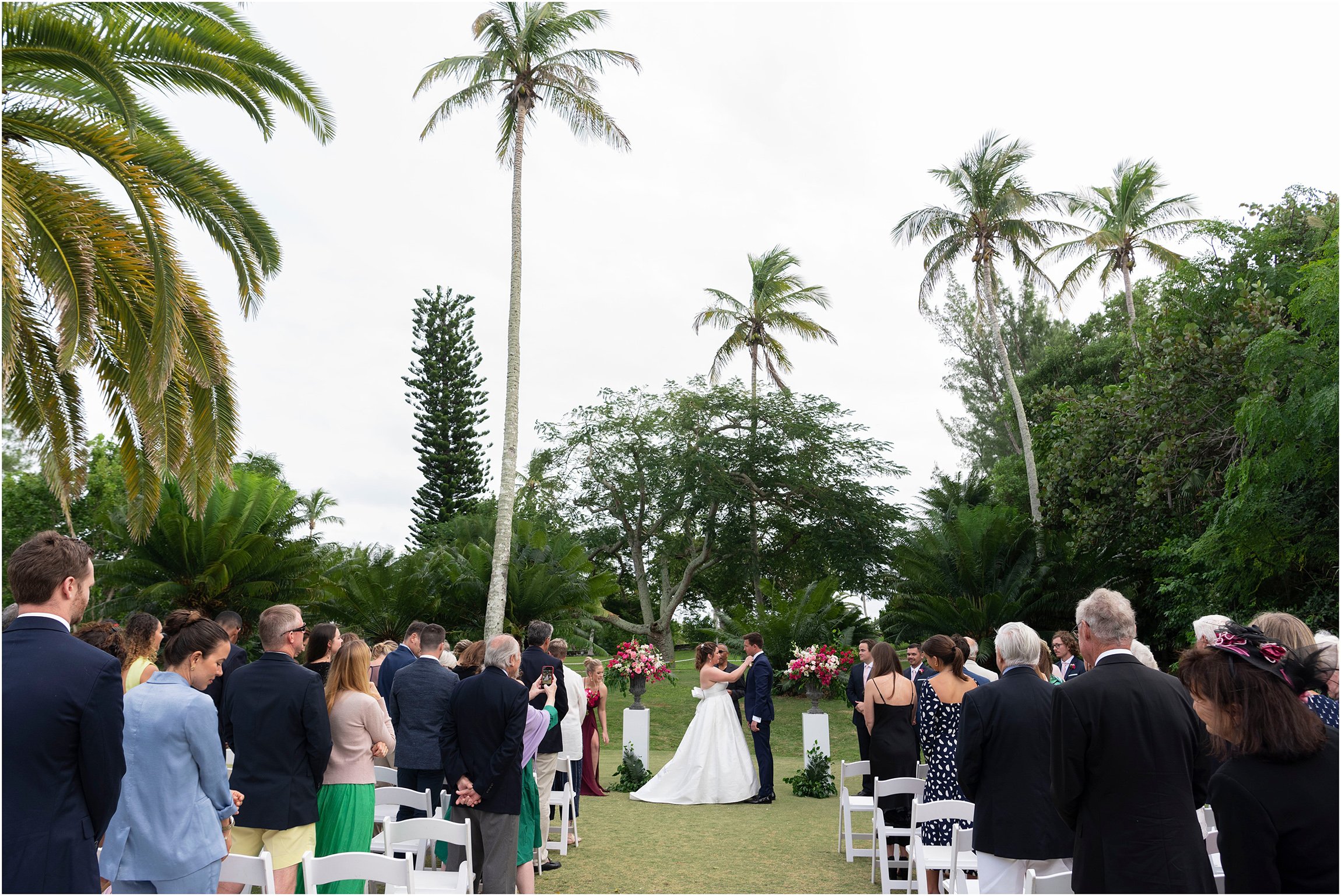 Coral Beach Bermuda Wedding_©FianderFoto_078.jpg
