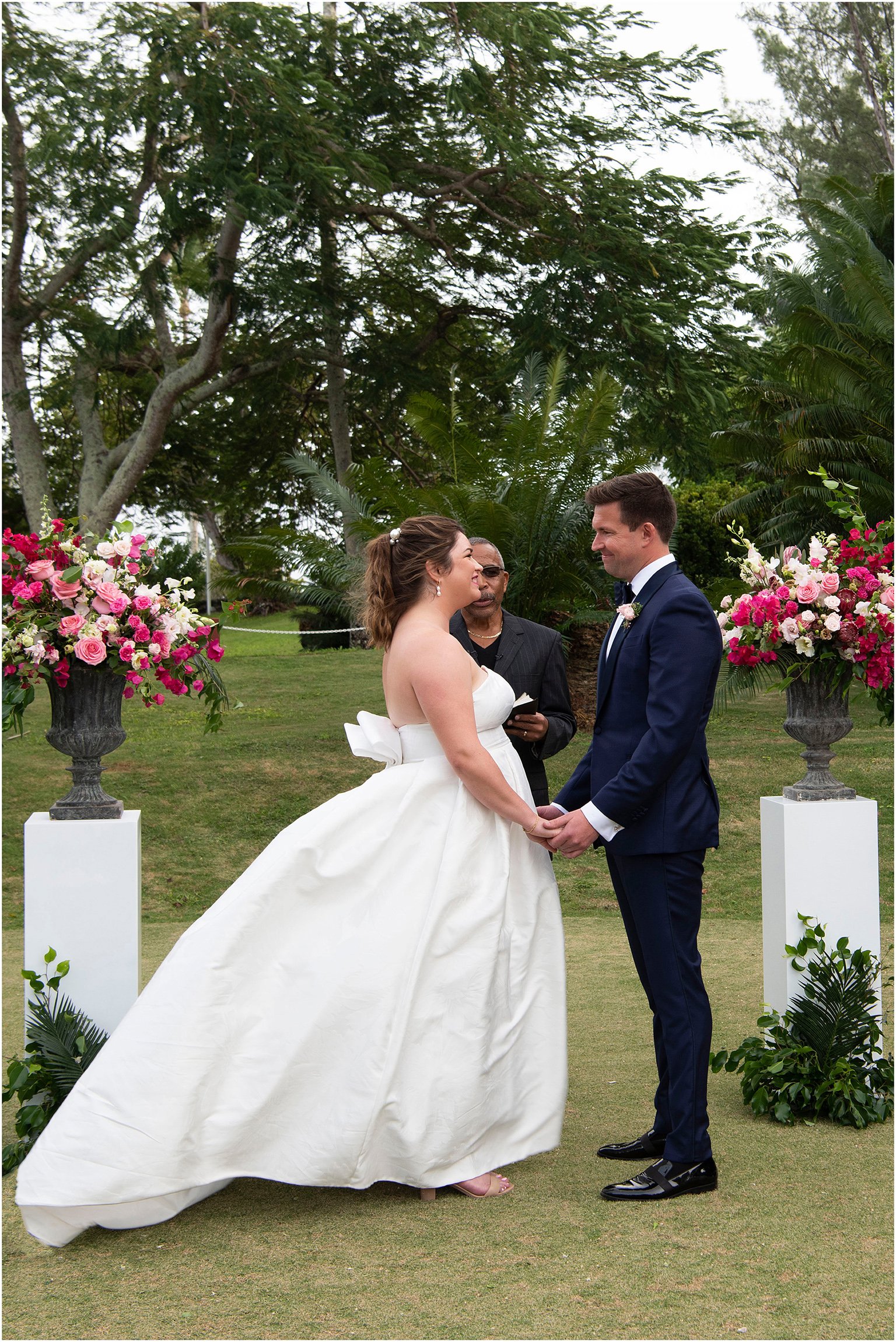 Coral Beach Bermuda Wedding_©FianderFoto_081.jpg