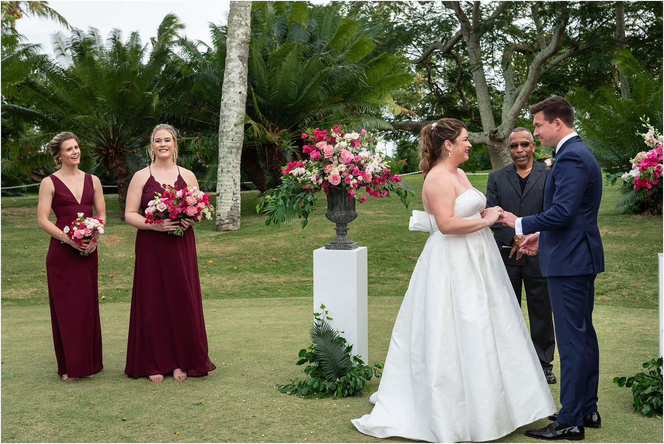 Coral Beach Bermuda Wedding_©FianderFoto_083.jpg