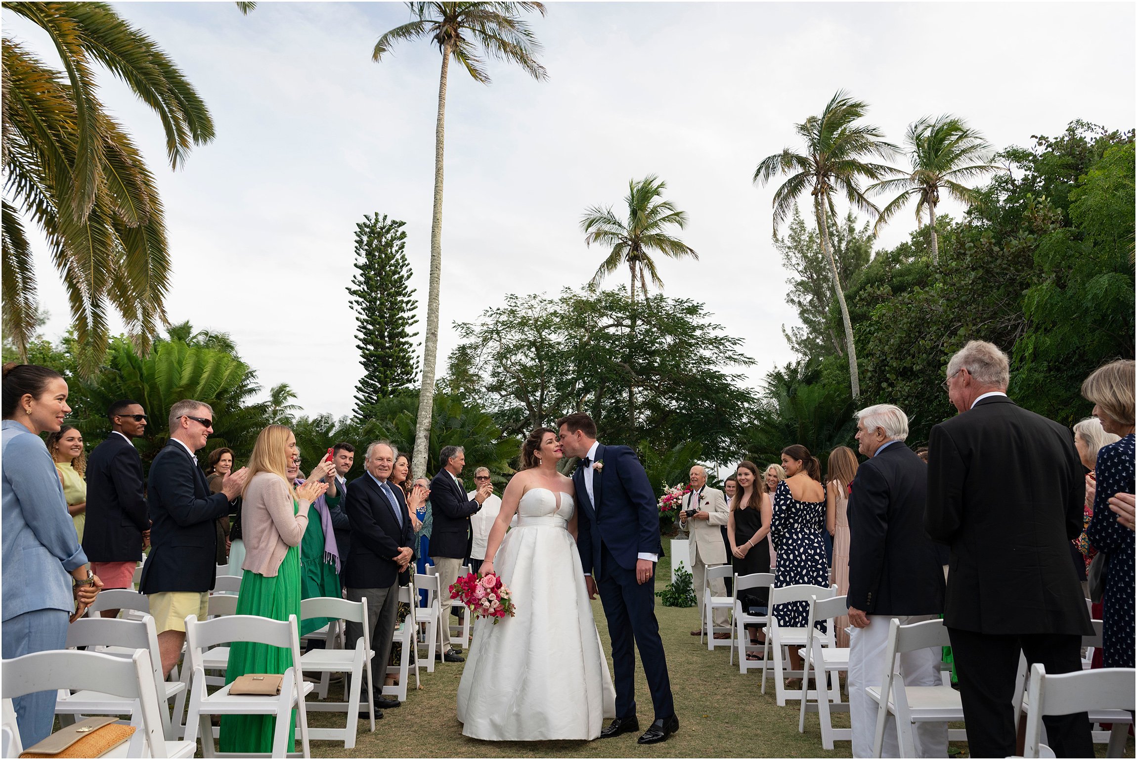 Coral Beach Bermuda Wedding_©FianderFoto_087.jpg