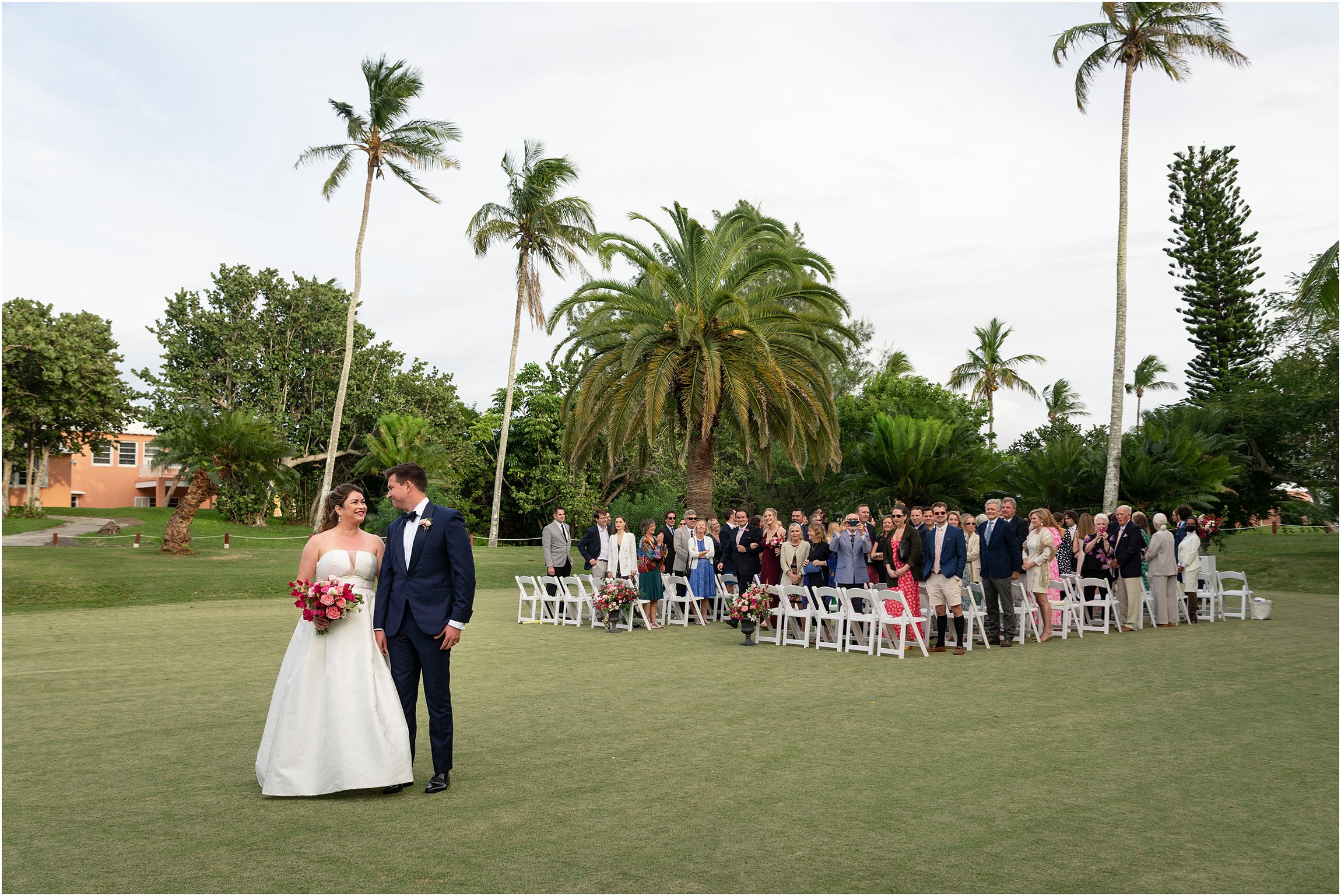 Coral Beach Bermuda Wedding_©FianderFoto_088.jpg