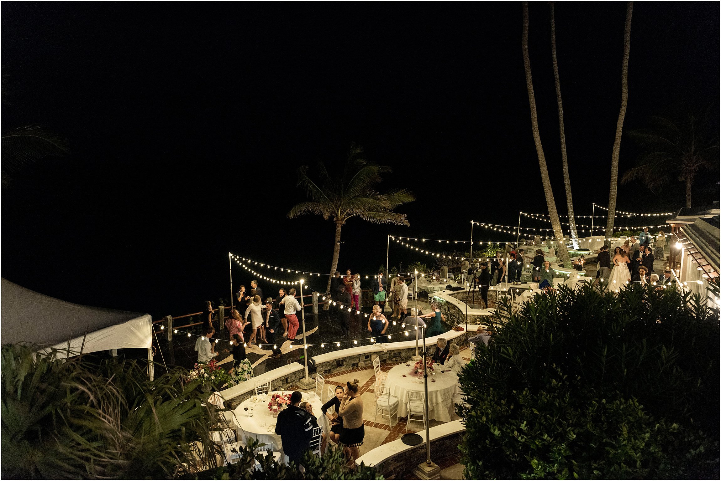 Coral Beach Bermuda Wedding_©FianderFoto_134.jpg