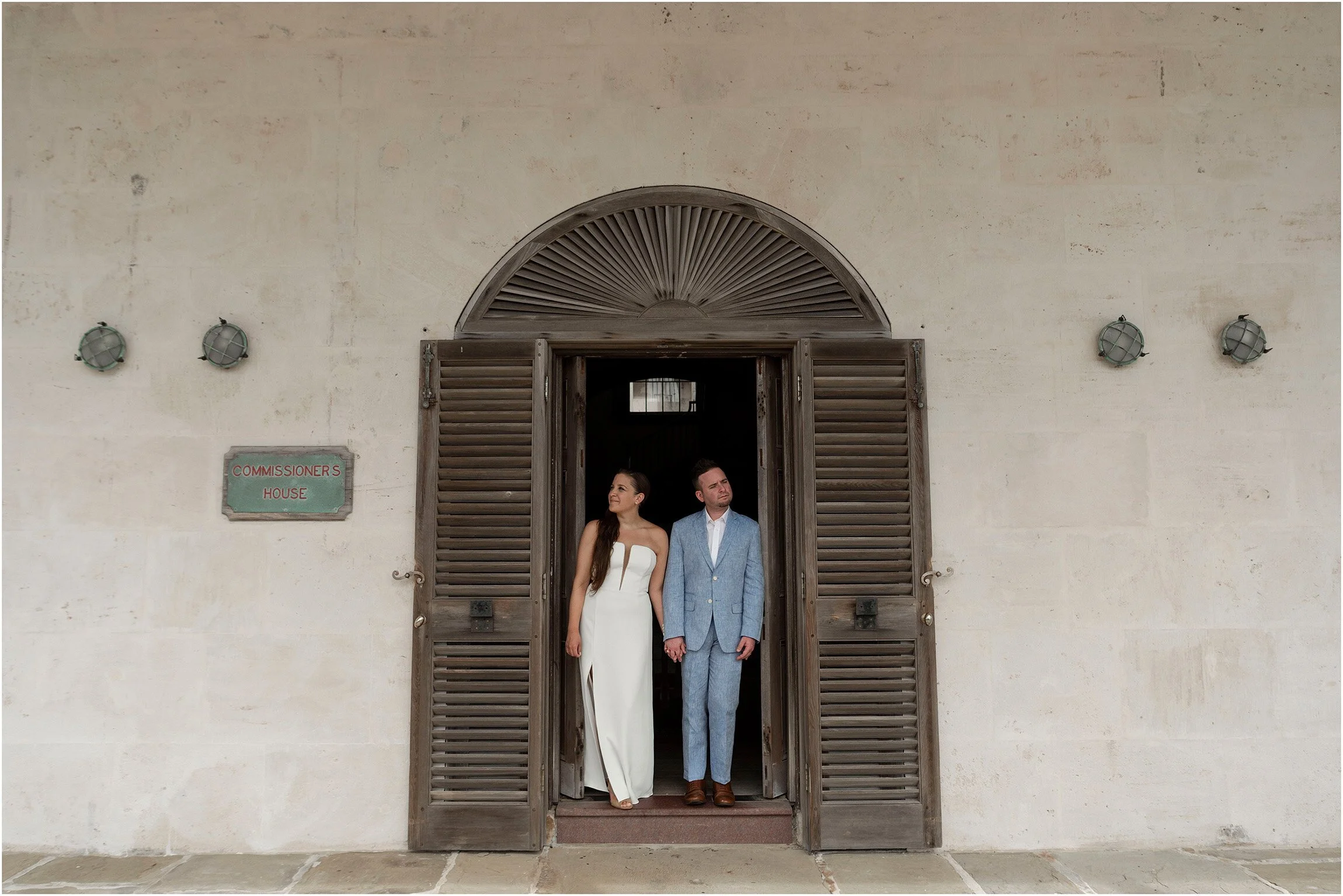Bermuda+Wedding+Photographer_Royal+Naval+Dockyard_014.jpg