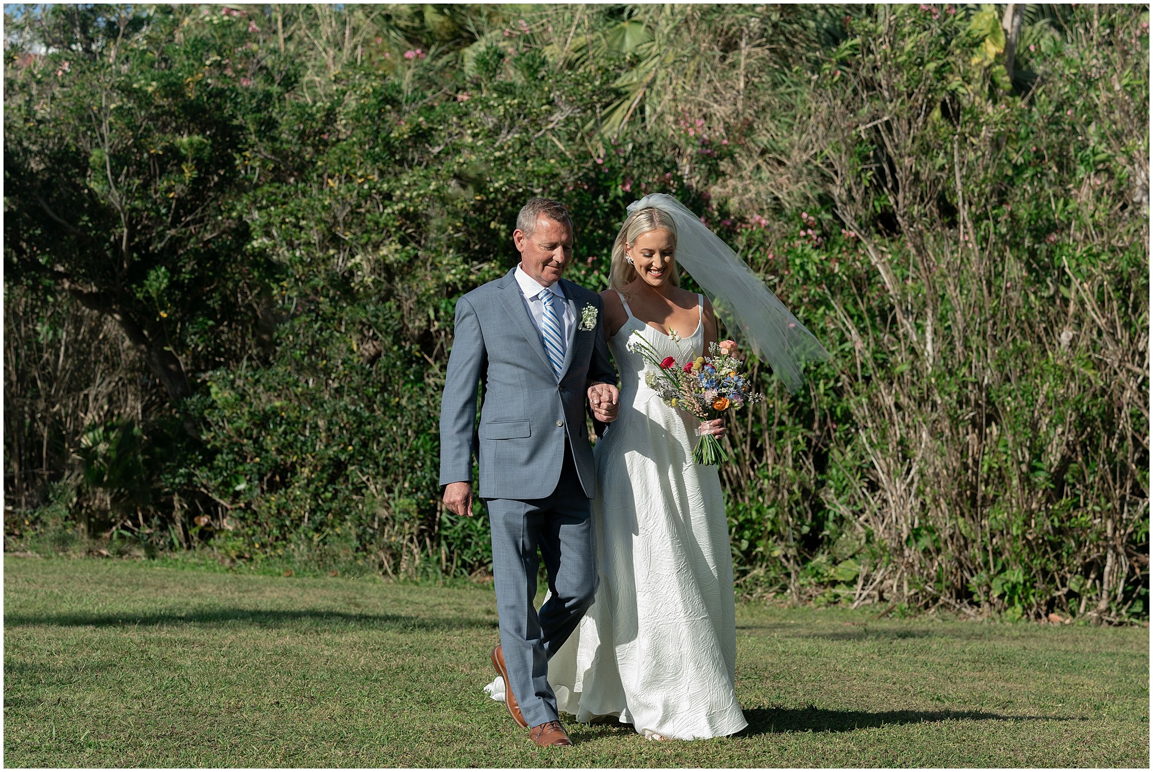 Bermuda Wedding Photographer_Cambridge Beaches_028.jpg