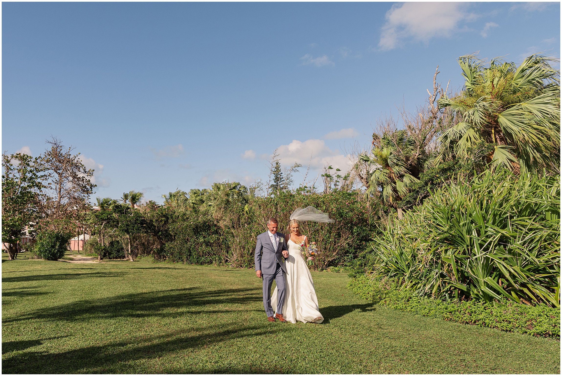 Bermuda Wedding Photographer_Cambridge Beaches_029.jpg