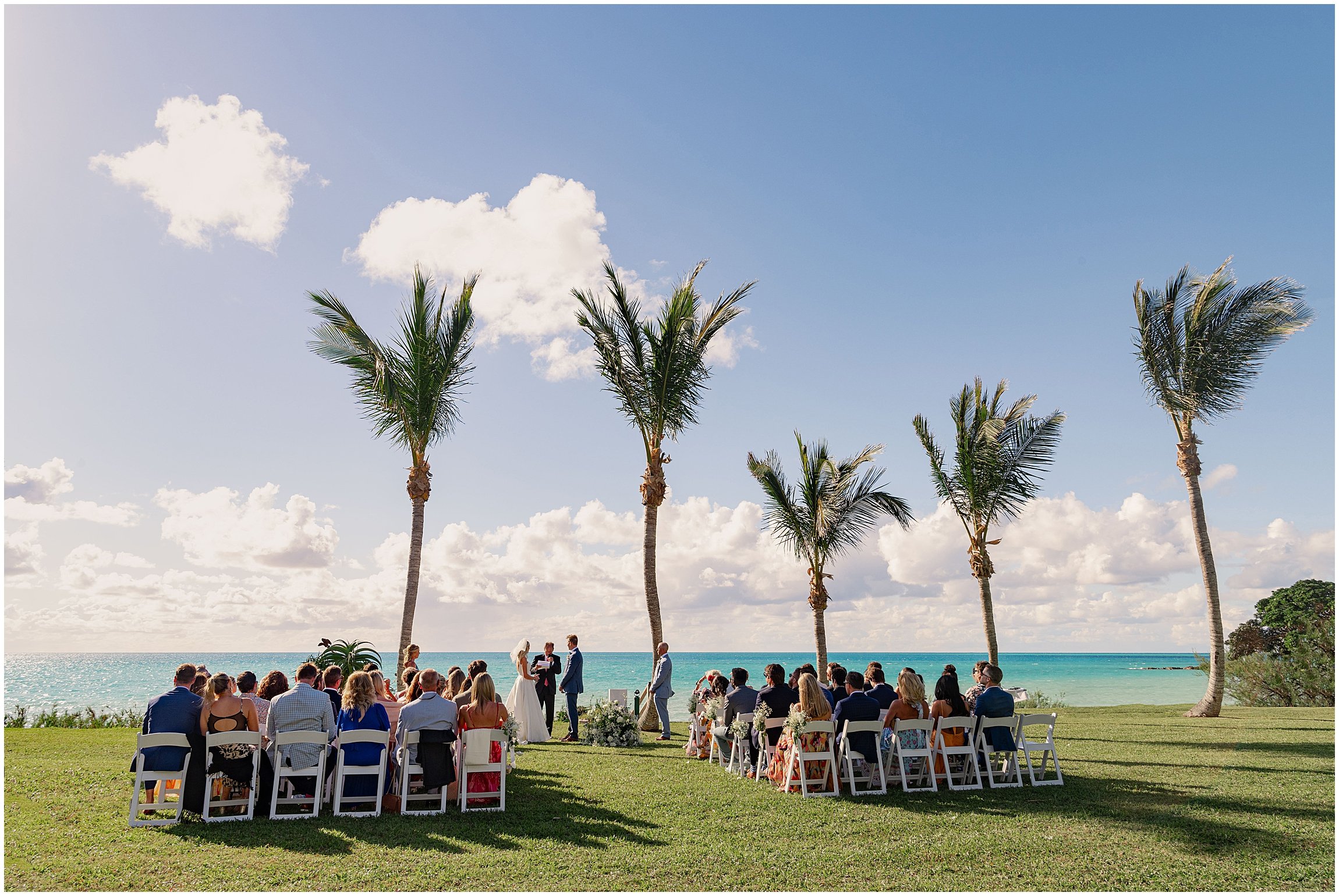 Bermuda Wedding Photographer_Cambridge Beaches_033.jpg