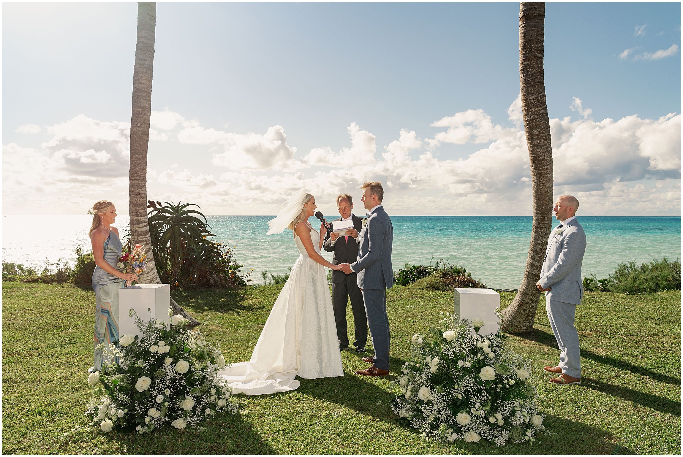 Bermuda Wedding Photographer_Cambridge Beaches_037.jpg
