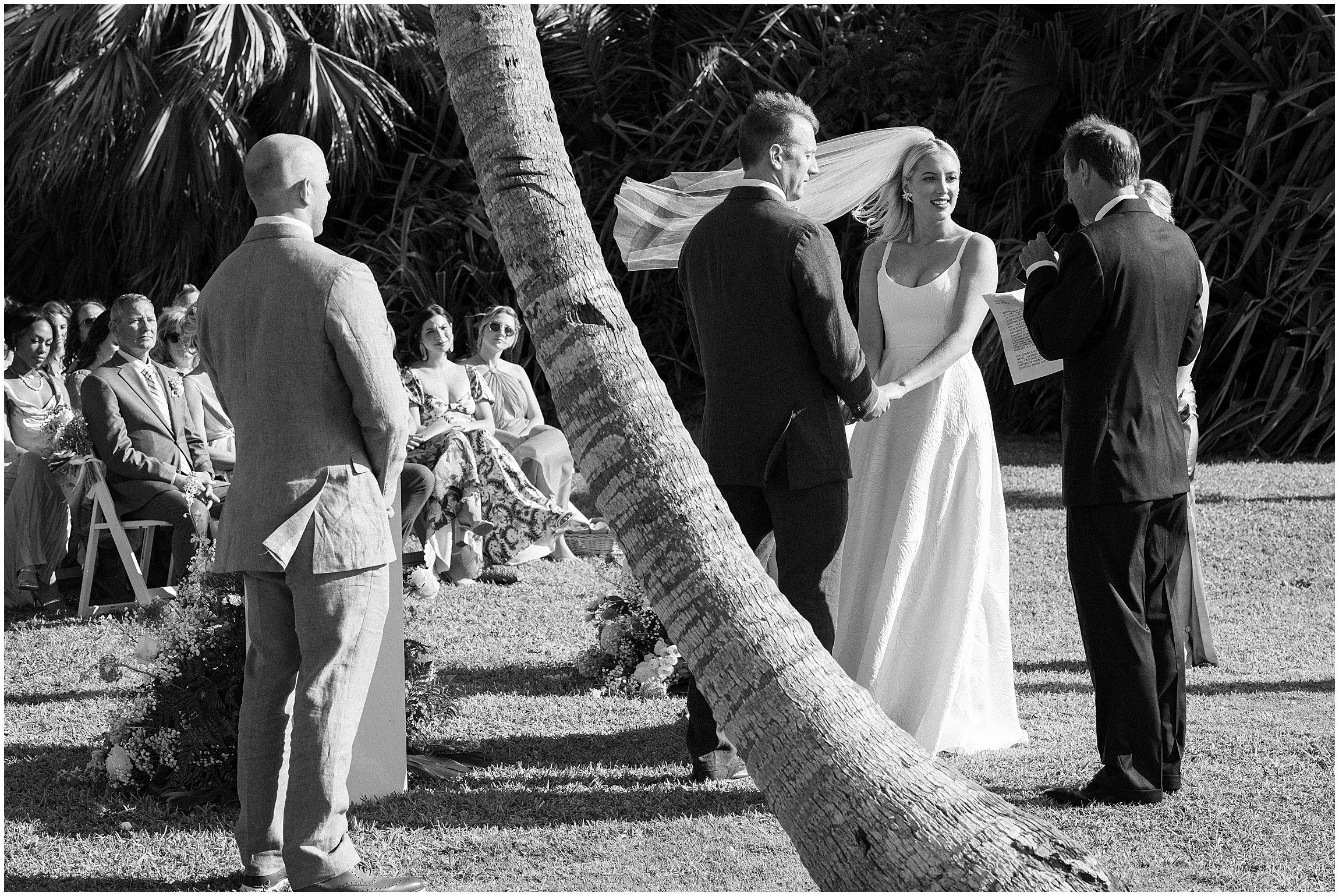 Bermuda Wedding Photographer_Cambridge Beaches_038.jpg