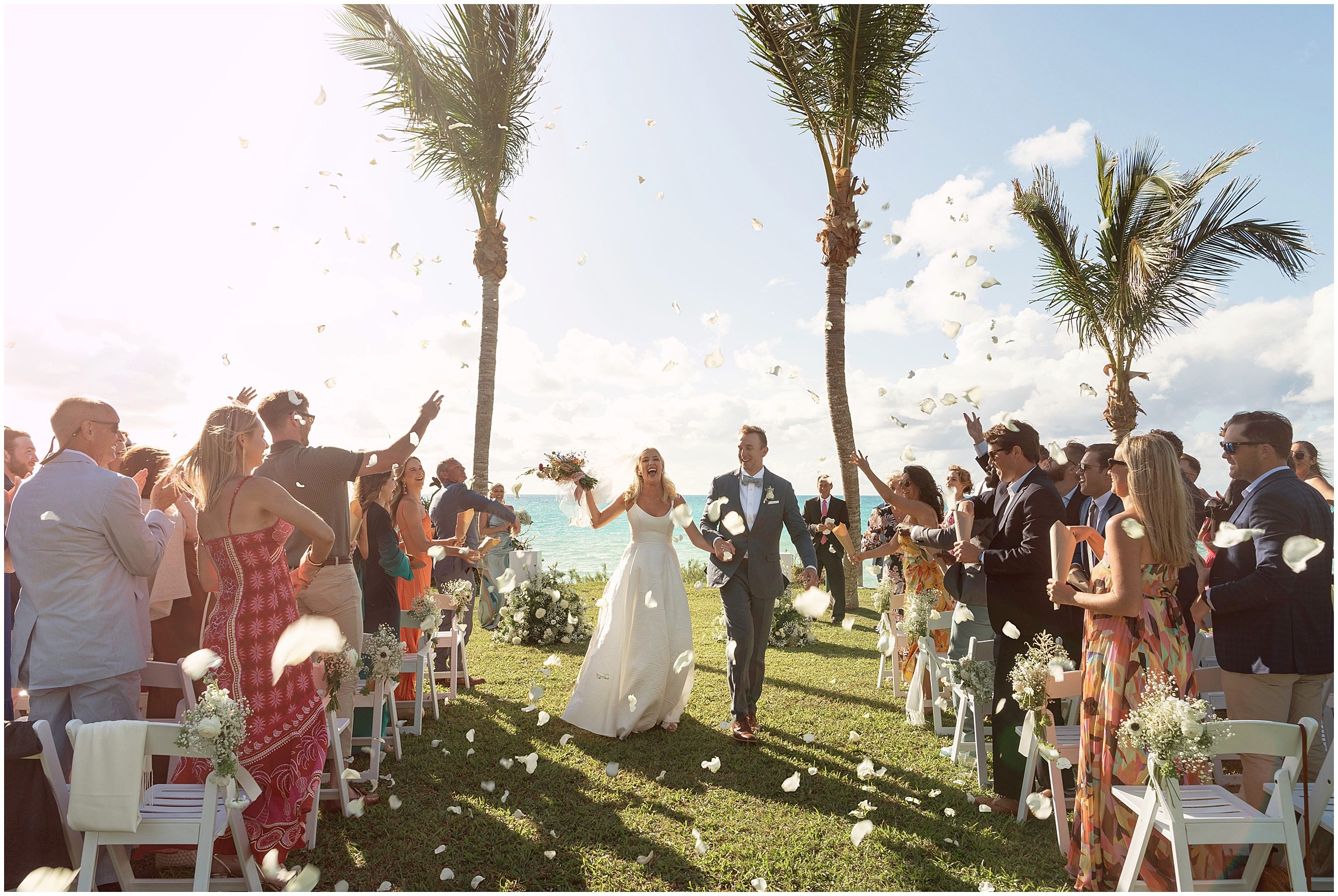 Bermuda Wedding Photographer_Cambridge Beaches_044.jpg