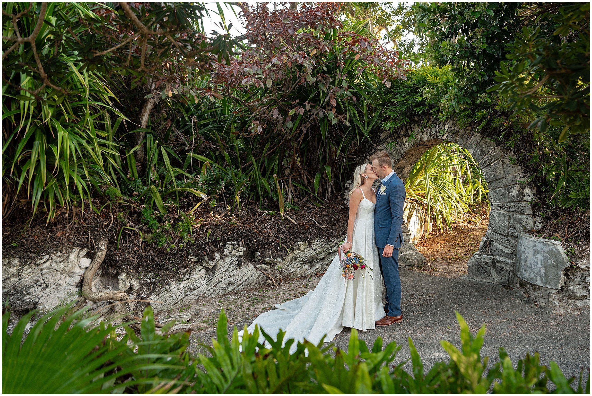 Bermuda Wedding Photographer_Cambridge Beaches_062.jpg