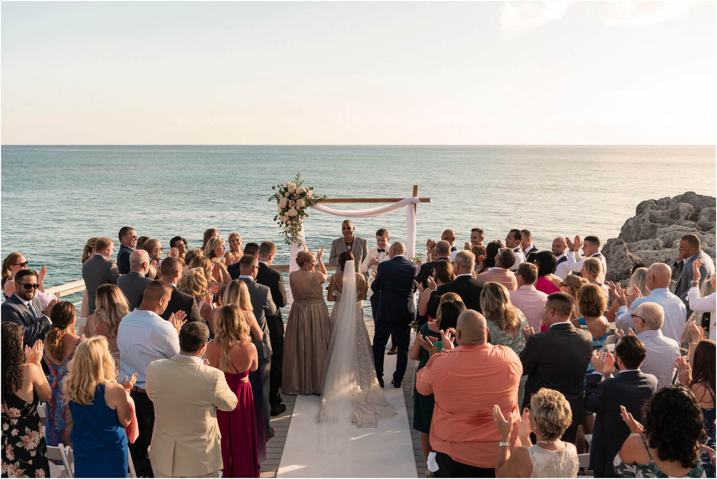 ©Fiander+Foto_Bermuda+Wedding+Photographer_The+Reefs_Taylor_Tedd_089.jpg