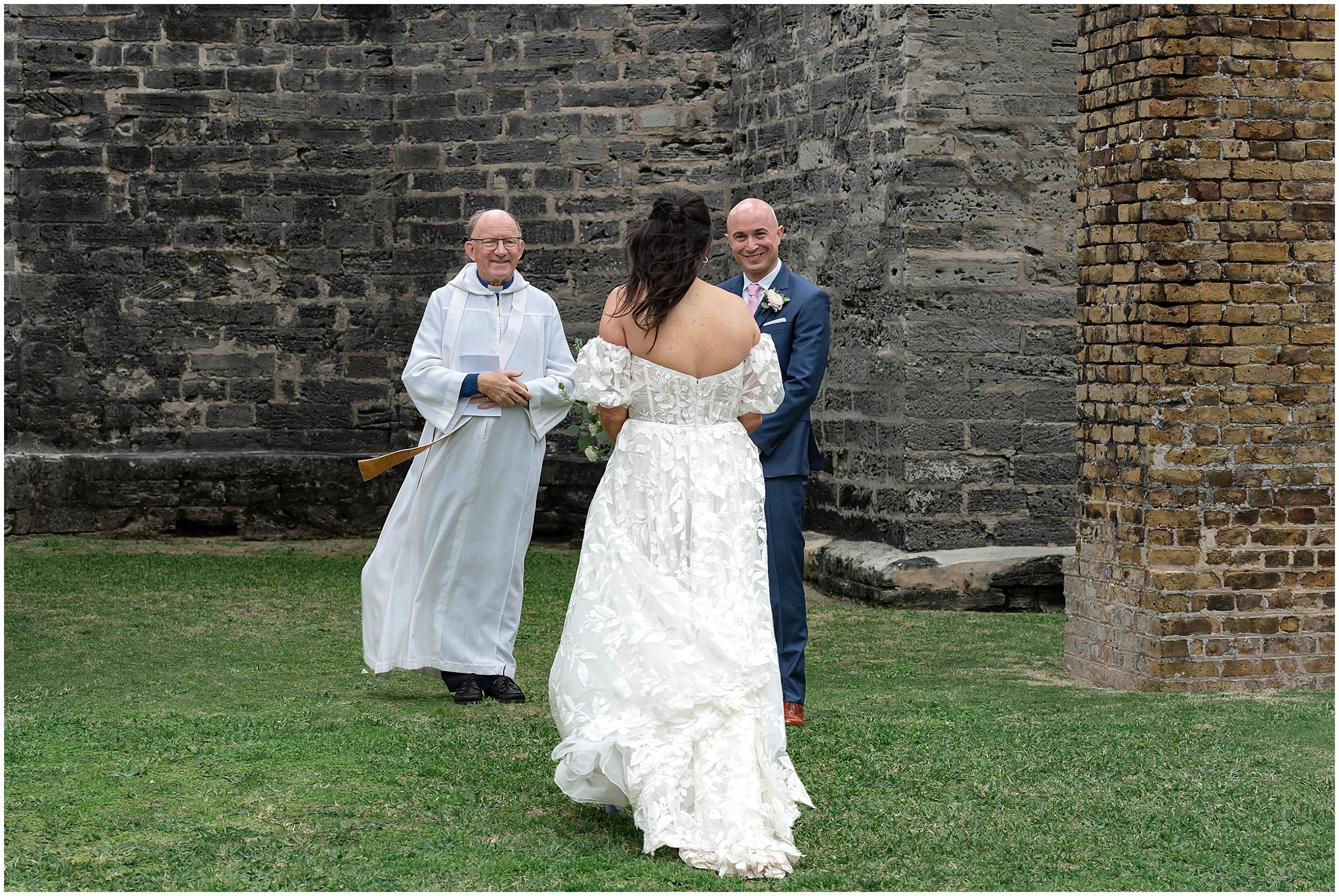 Bride and Groom elope at the Unfinished Church in Bermuda.