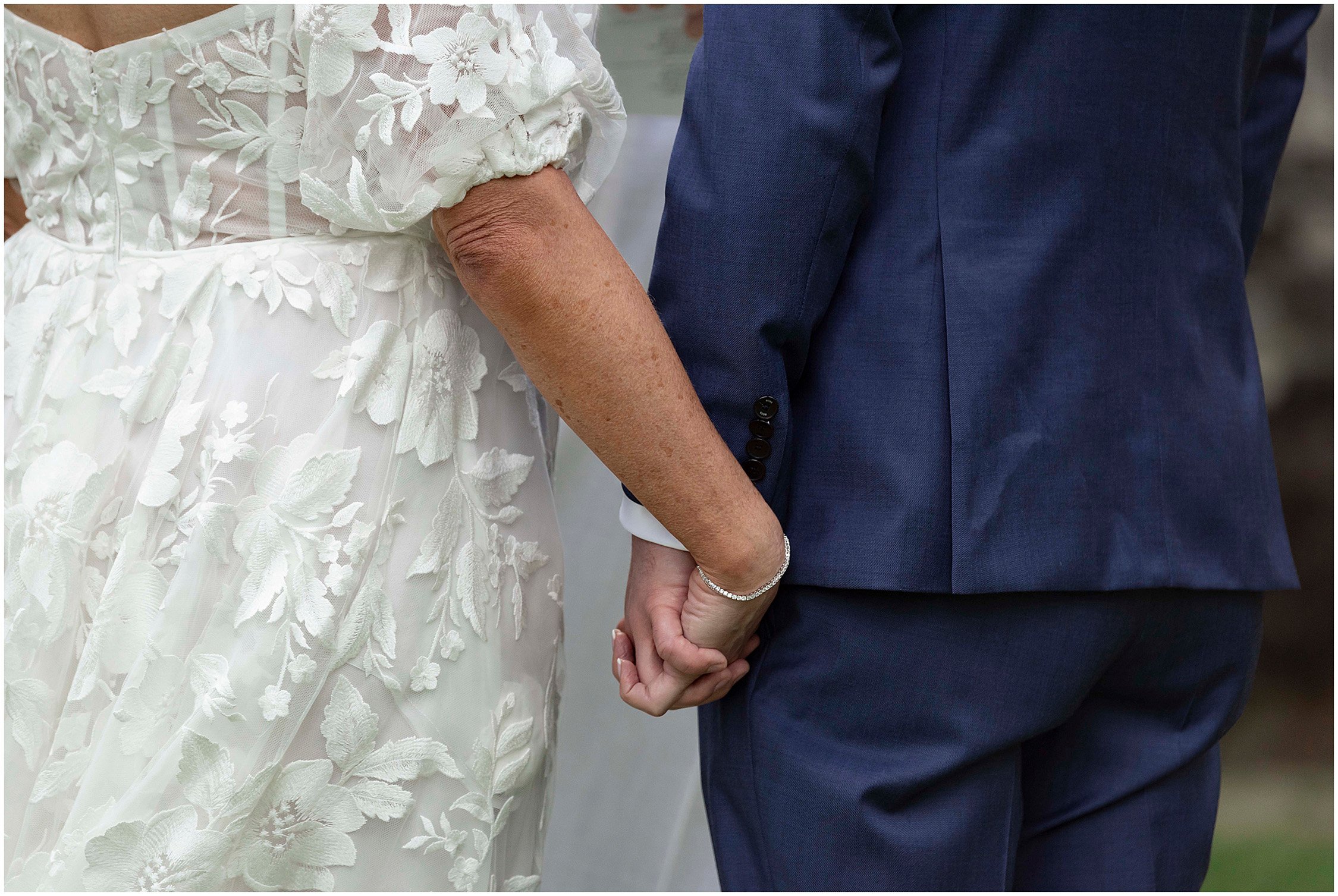 Bride and Groom elope at the Unfinished Church in Bermuda.