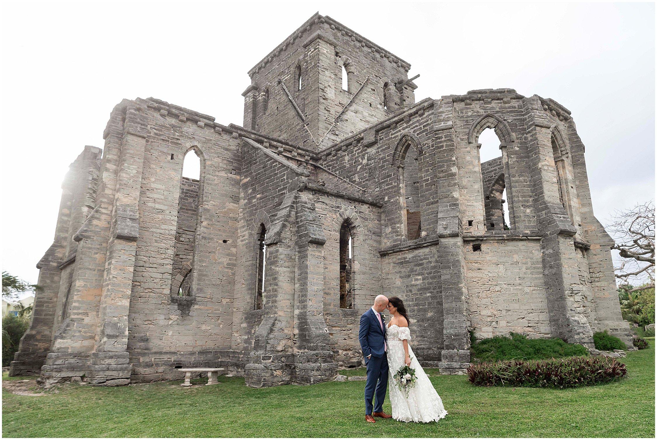 Bride and Groom elope at the Unfinished Church in Bermuda.