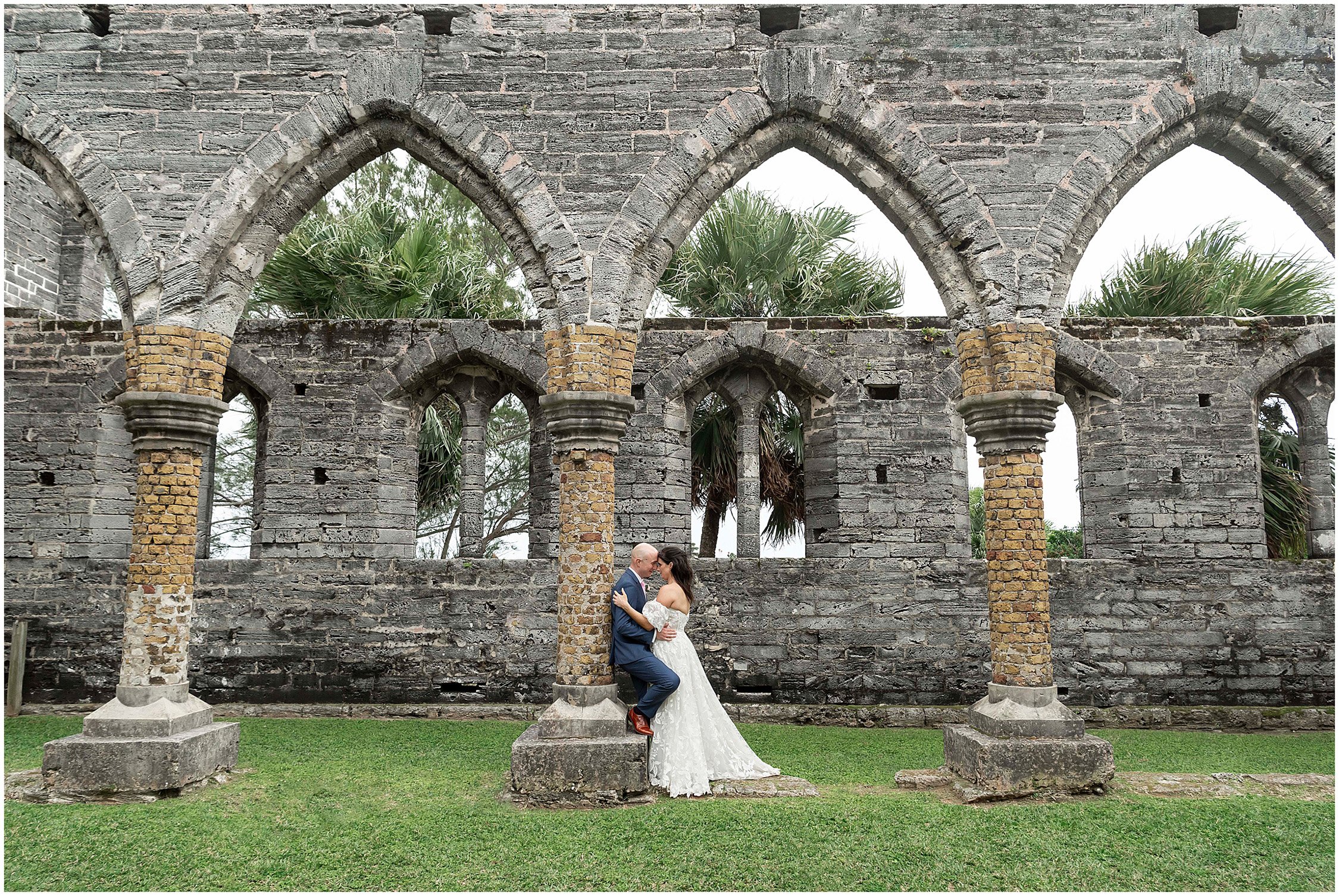 Bride and Groom elope at the Unfinished Church in Bermuda.