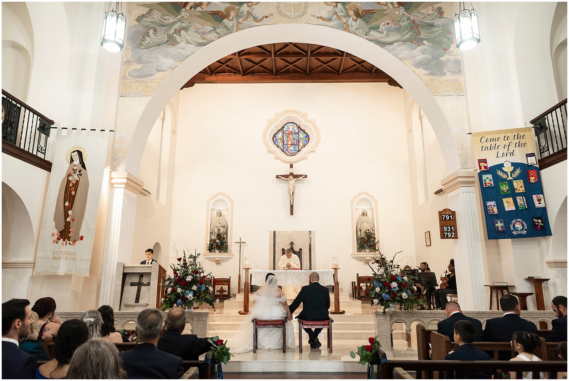 Saint Theresa's Cathedral Bermuda Wedding_©FianderFoto_006.jpg