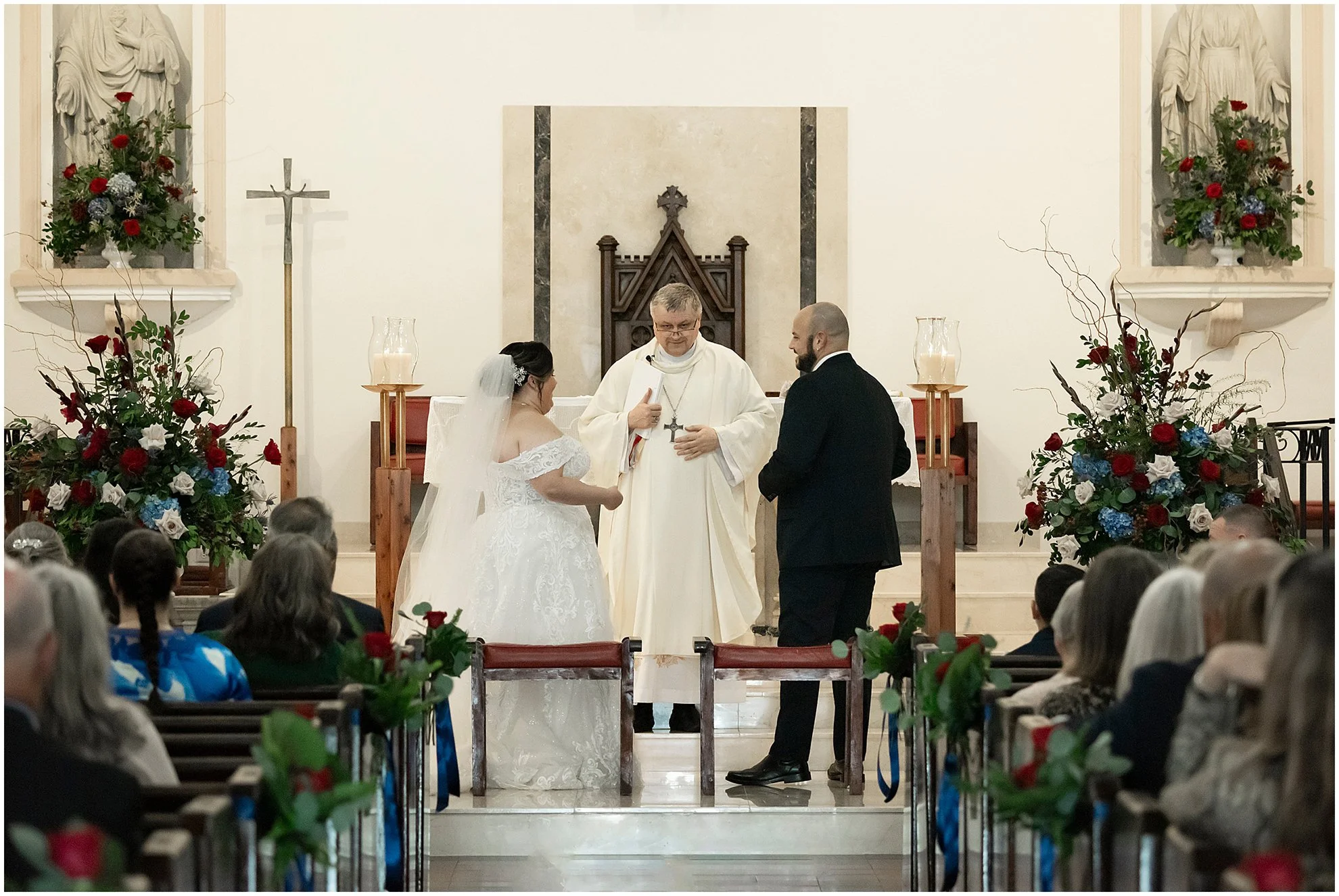 Saint Theresa's Cathedral Bermuda Wedding_©FianderFoto_012.jpg