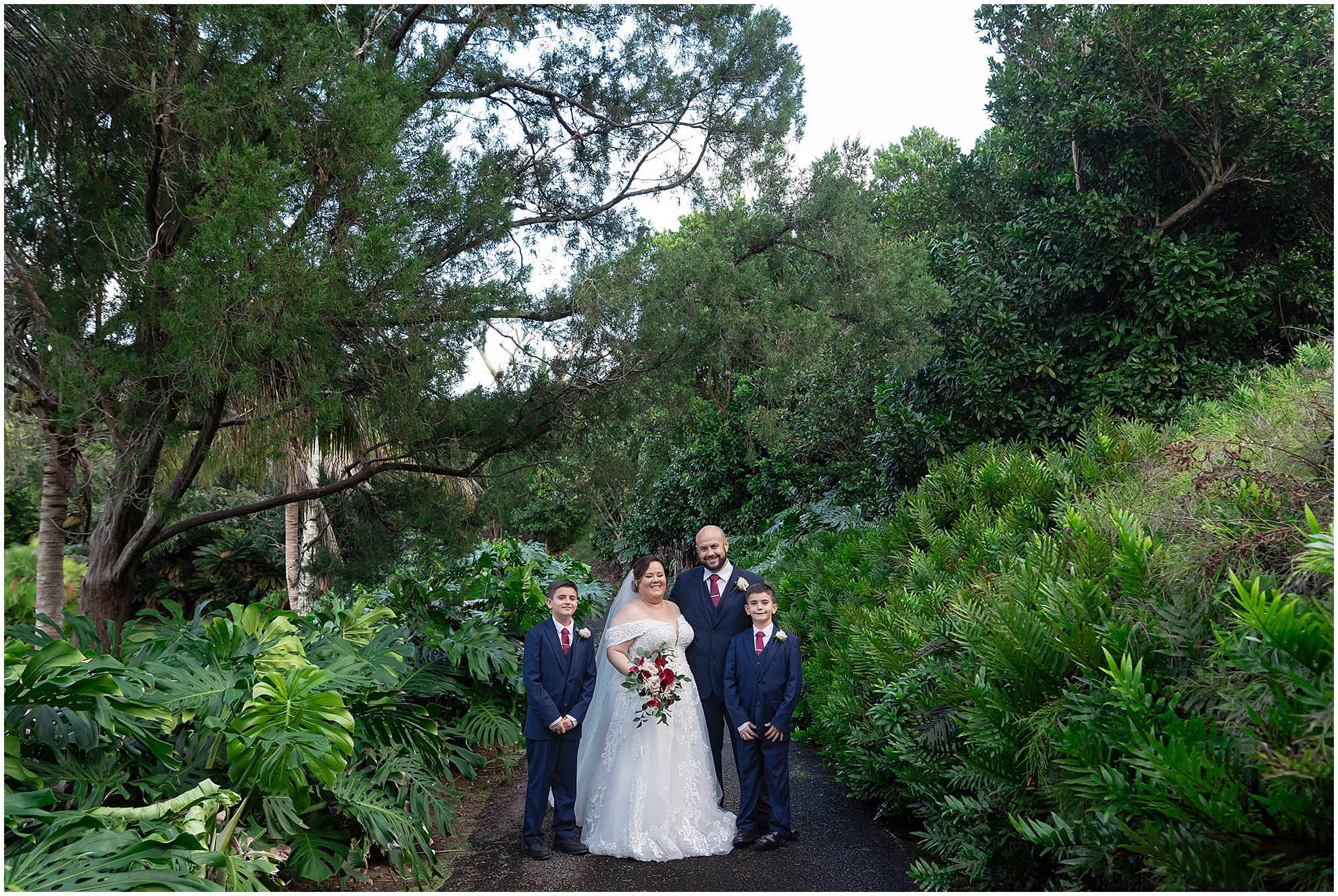 Wedding Photos at Palm Grove Garden Bermuda_©FianderFoto_012.jpg