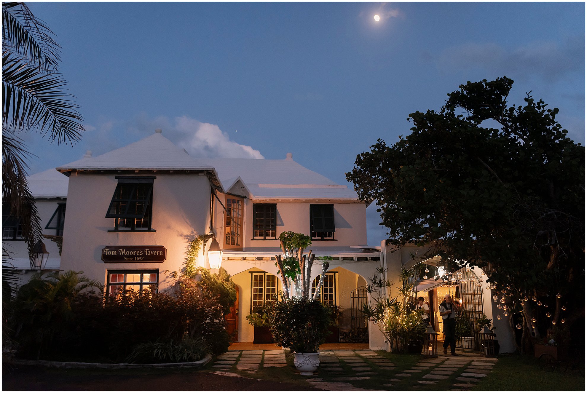 Tom Moore's Tavern Bermuda Wedding Reception_©FianderFoto_003.jpg