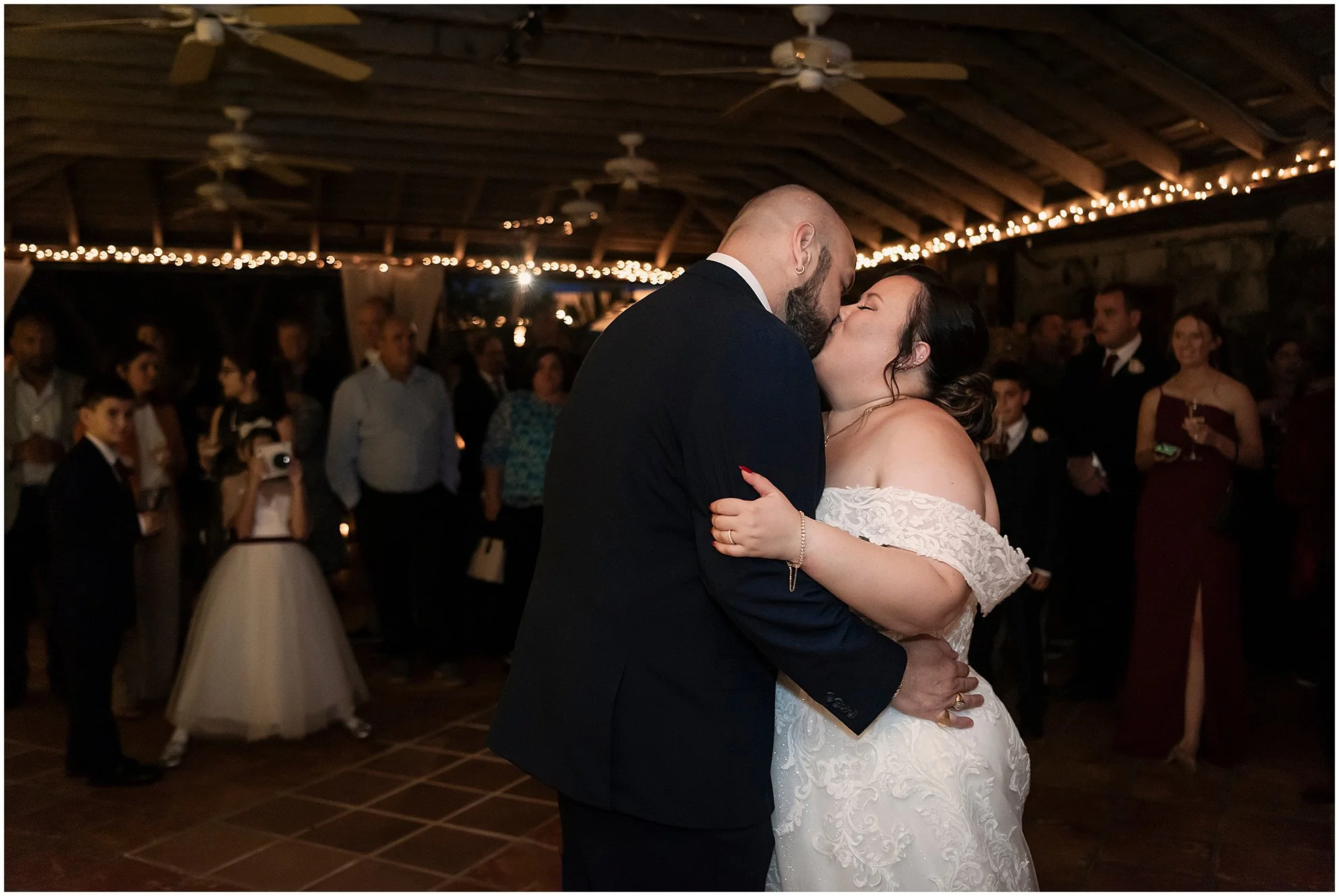 Tom Moore's Tavern Bermuda Wedding Reception_©FianderFoto_009.jpg
