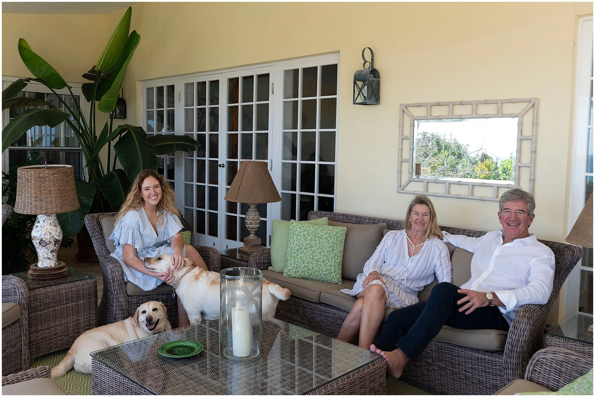 Bermuda Senior Portrait Photographer at Private Home_©FianderFoto_001.jpg