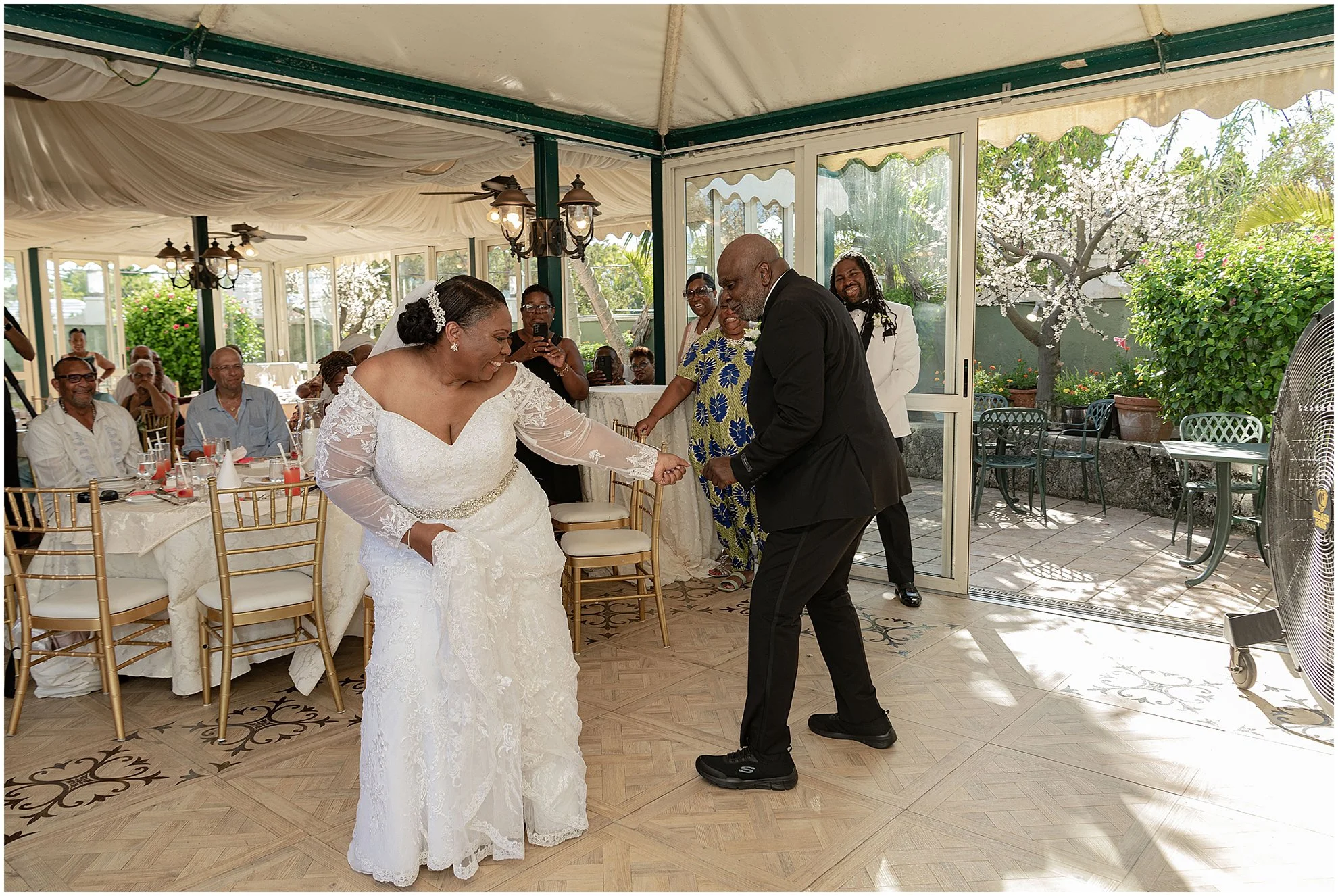 Fourways Restaurant & Inn Bermuda_Wedding_©Fiander Foto_046.jpg