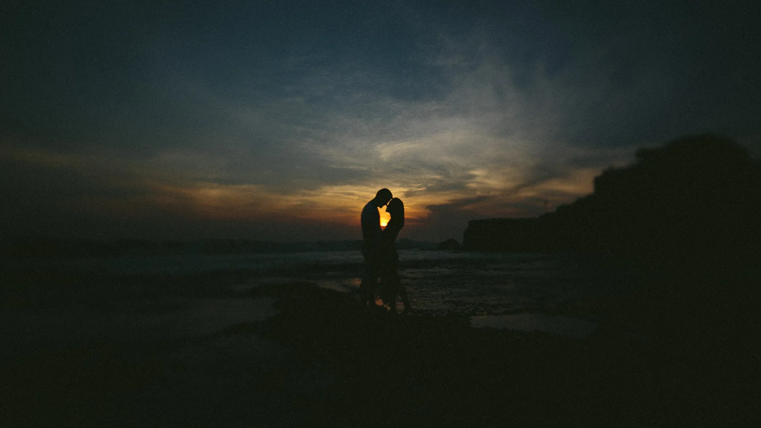 Tanah Lot Bali Engagement Session | Mike & Liz