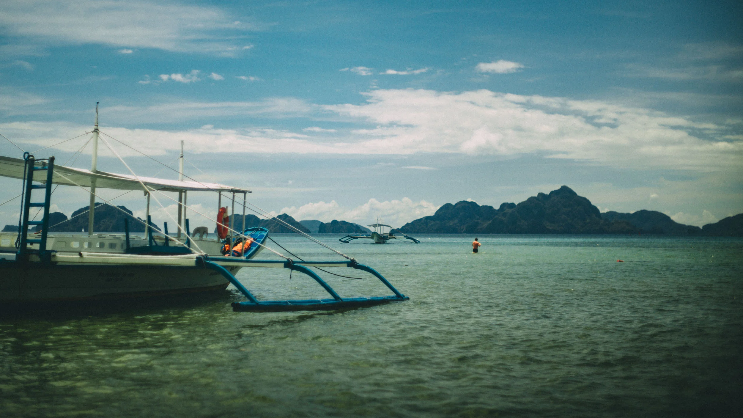 Destination Wedding in El Nido - Intimate Beach Wedding Photos 