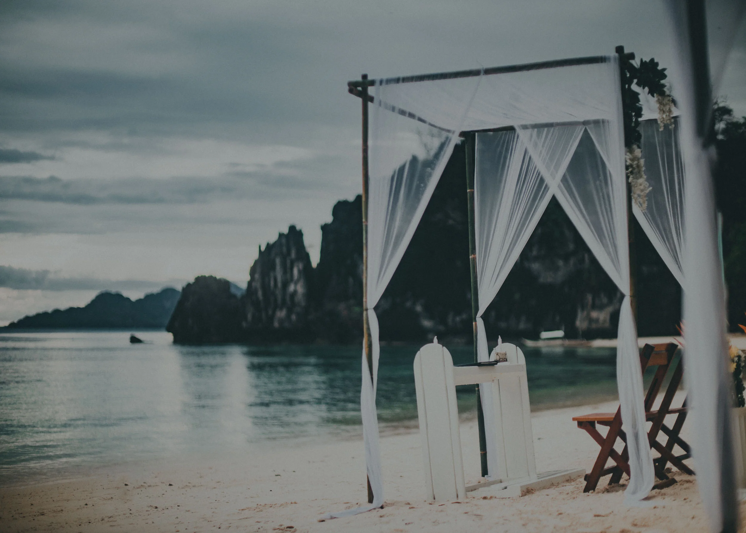  Destination Wedding in El Nido - Intimate Beach Wedding Photos 