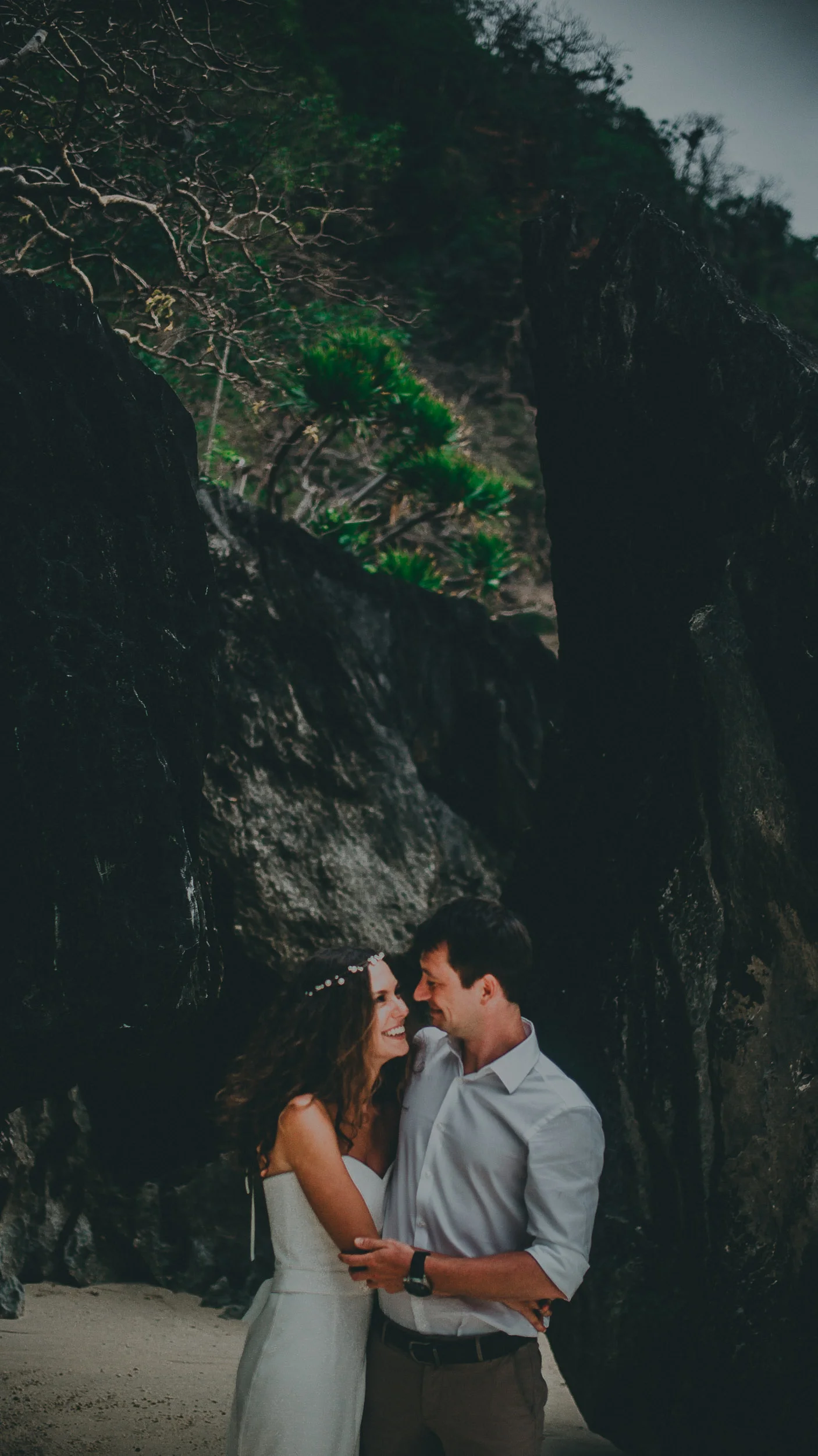  Destination Wedding in El Nido - Intimate Beach Wedding Photos 