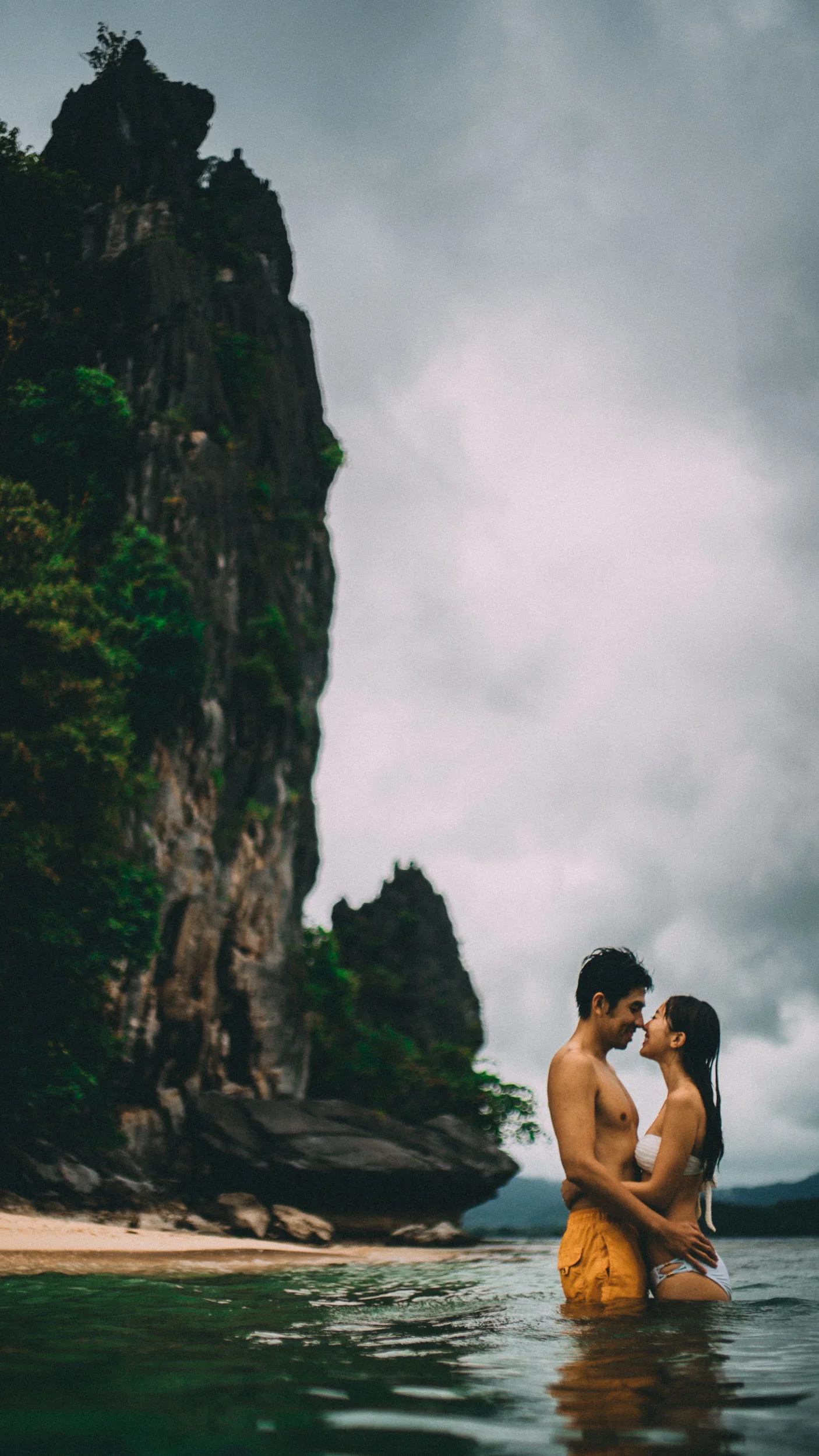  El Nido Adventure Engagement Photos - BryanJade 