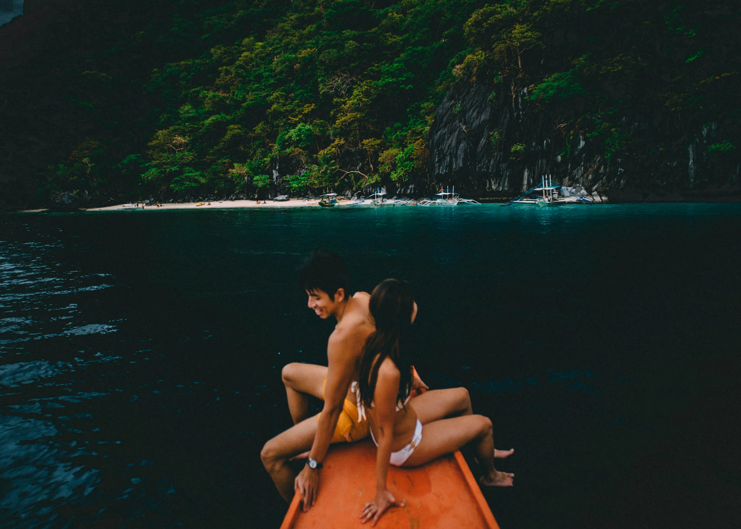  El Nido Adventure Engagement Photos - BryanJade 