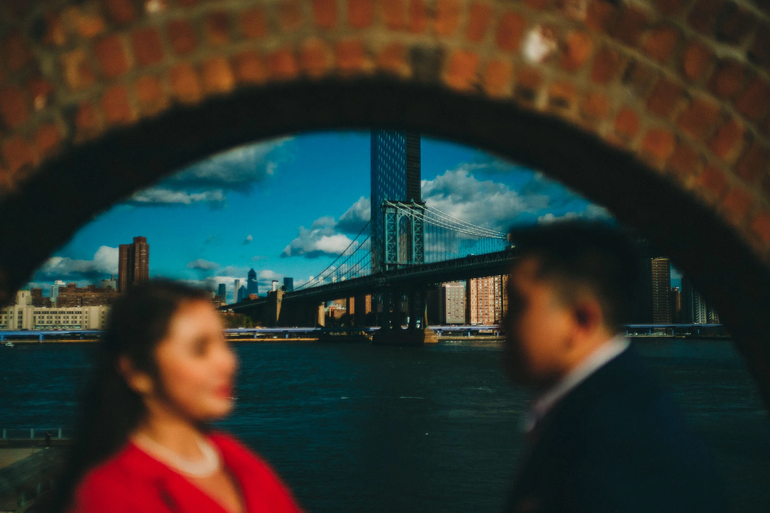 New York City Engagement Photos - DUMBO - ManuIngrid