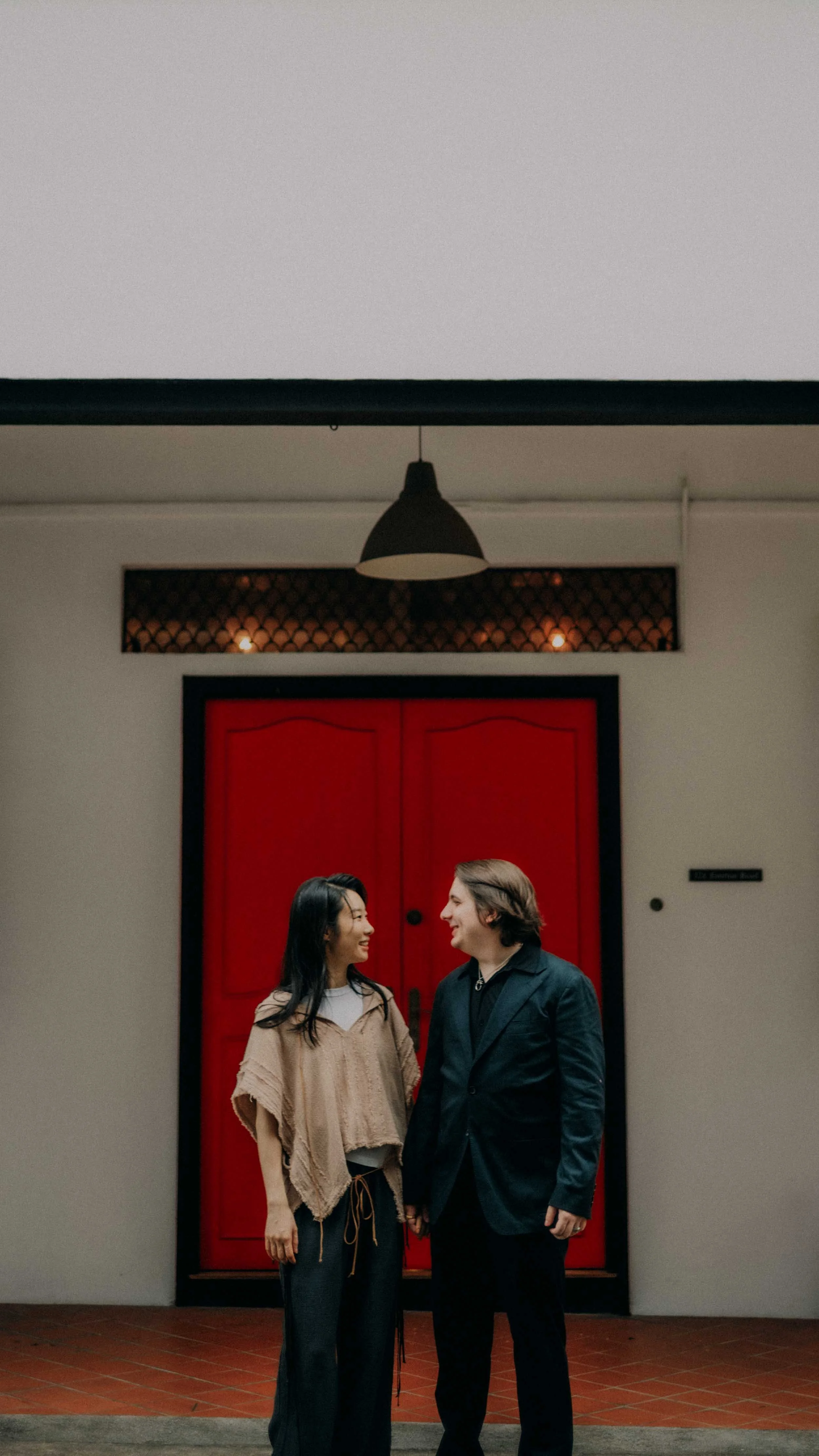 13-Chill Singapore Couple Photography-Singapore-LEICA SL2.jpg