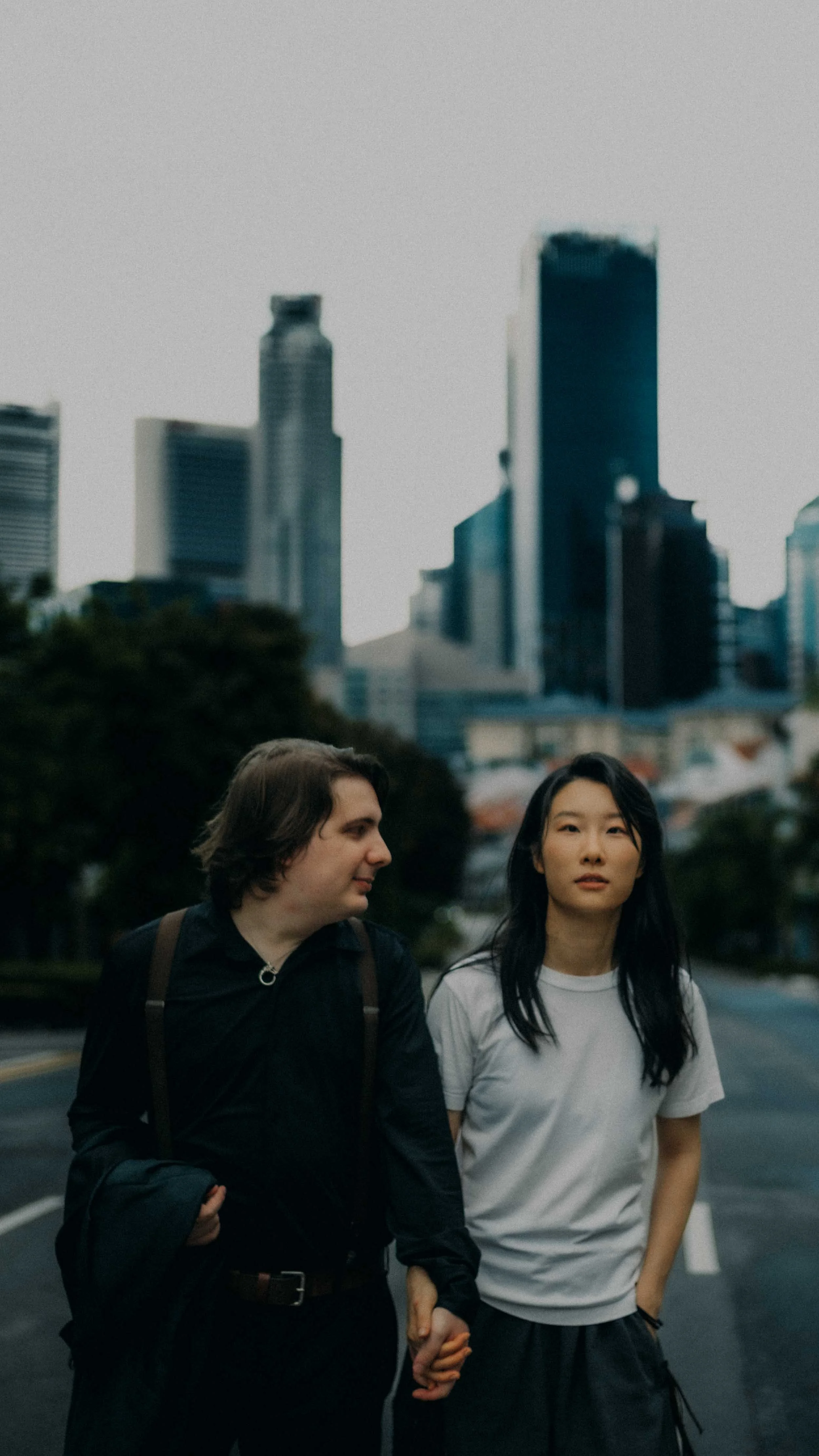 14-Chill Singapore Couple Photography-Singapore-LEICA SL2.jpg