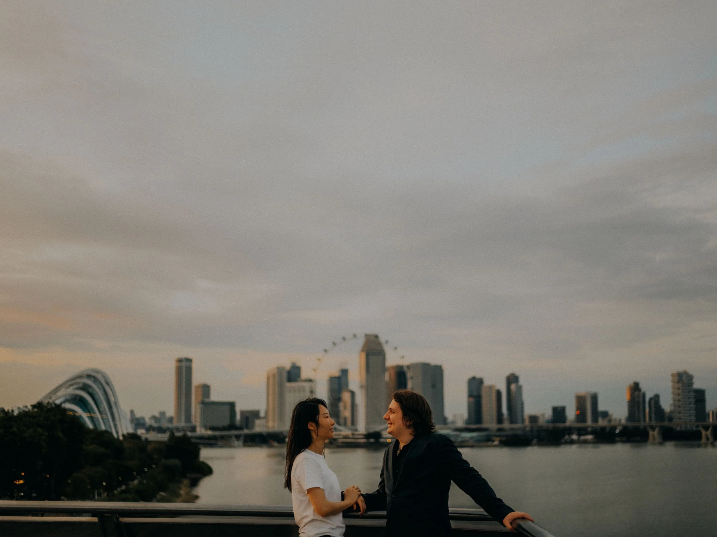 28-Chill Singapore Couple Photography-Singapore-LEICA SL2.jpg