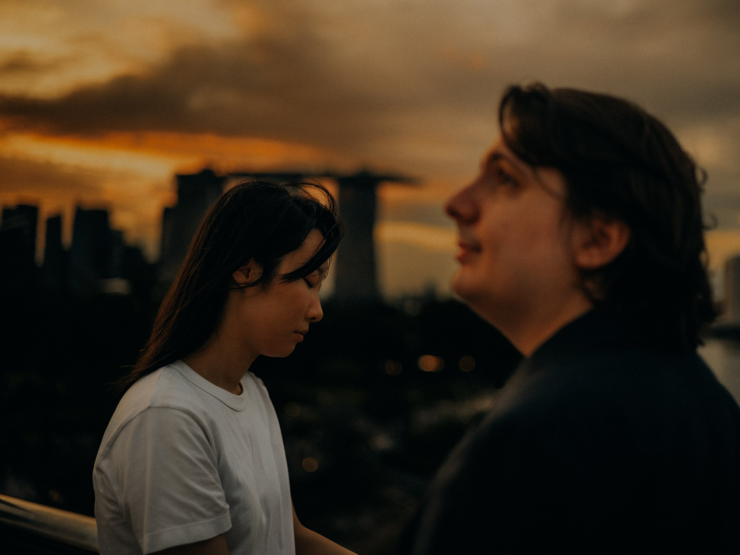 29-Chill Singapore Couple Photography-Singapore-LEICA SL2.jpg