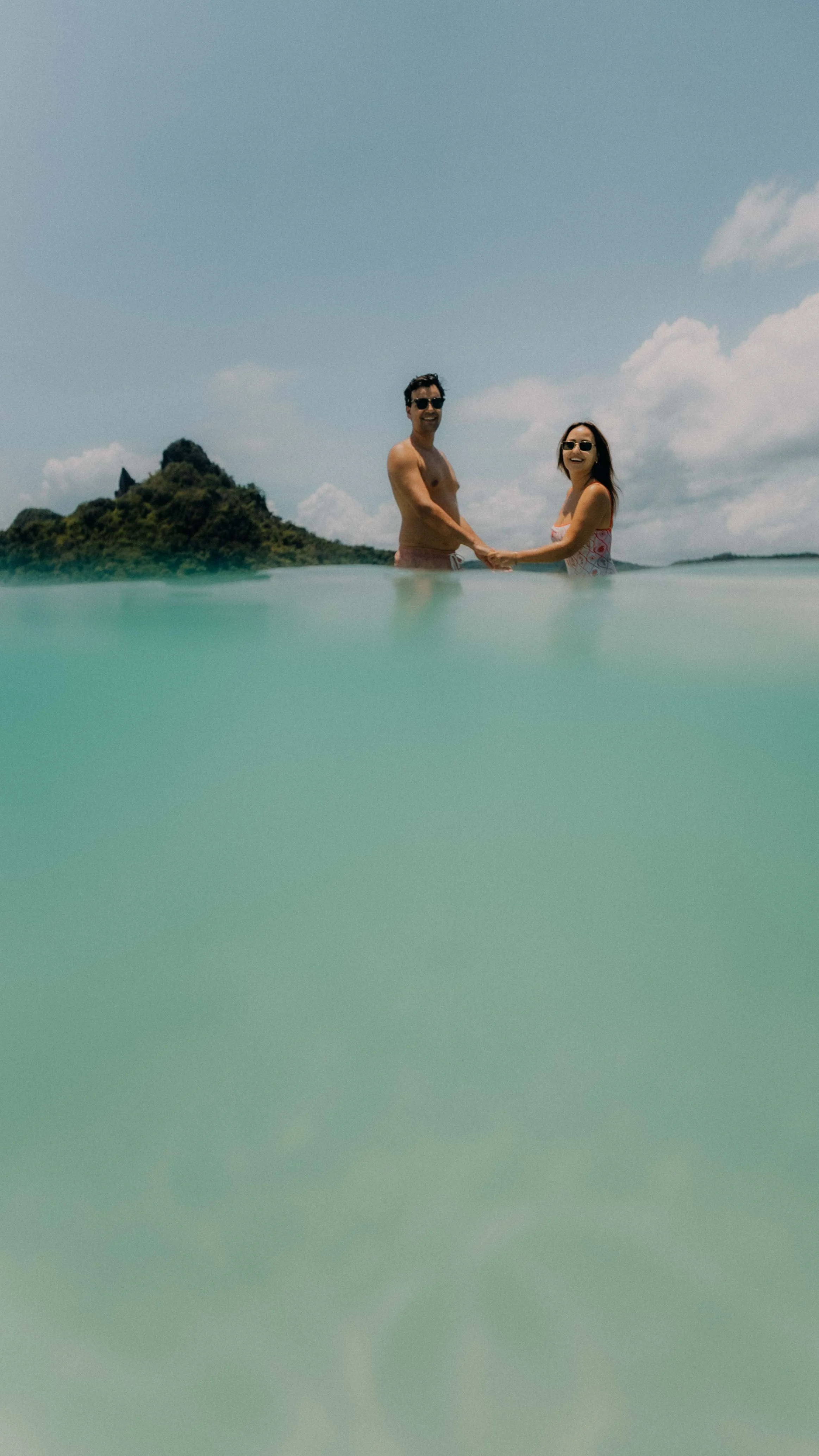 19-Cinematic El Nido Palawan Philippines Destination Wedding Photography-Philippines-ILCE-7SM3.jpg